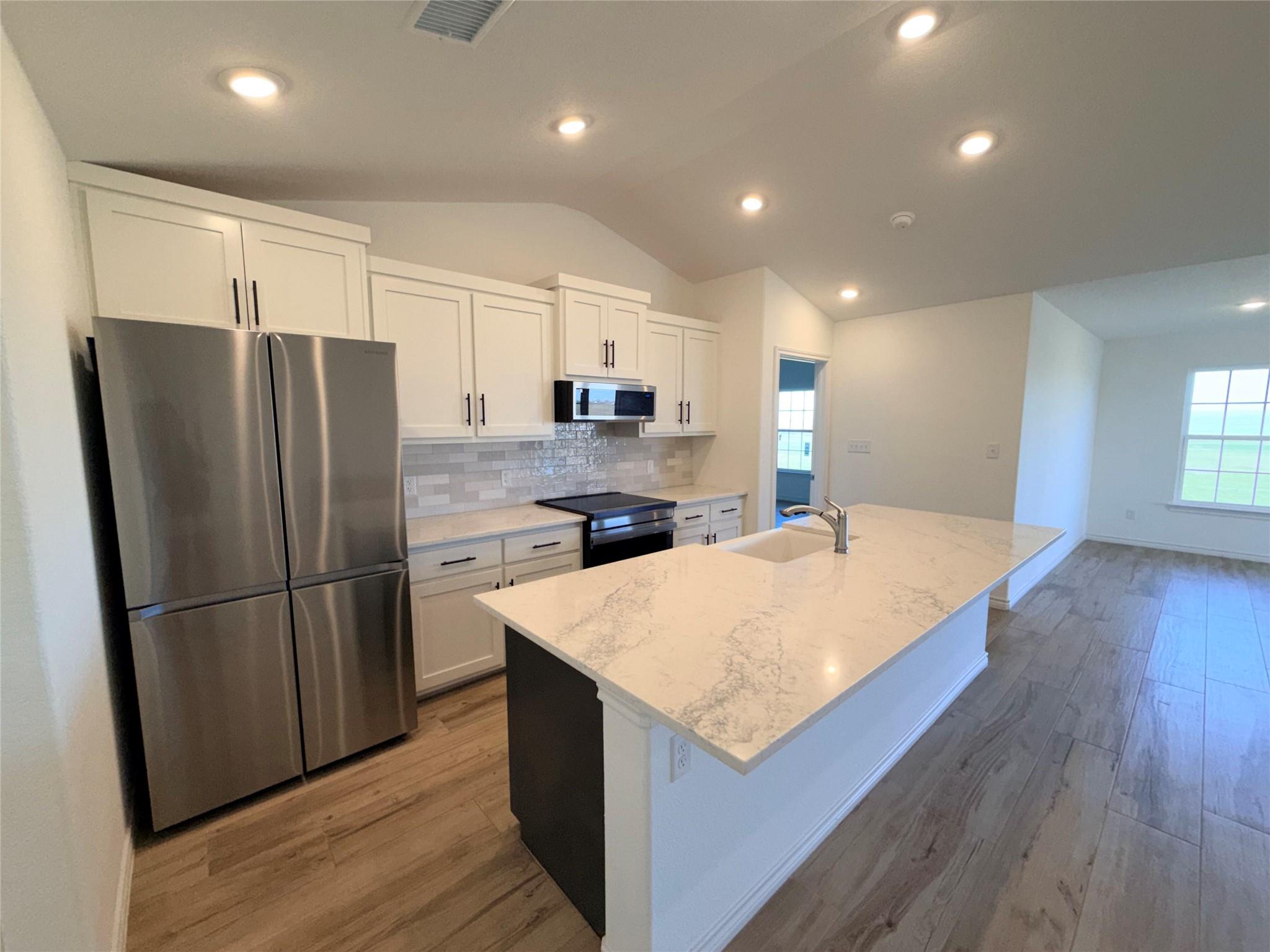 1742 Martinez Rd, Yoakum, TX 77995