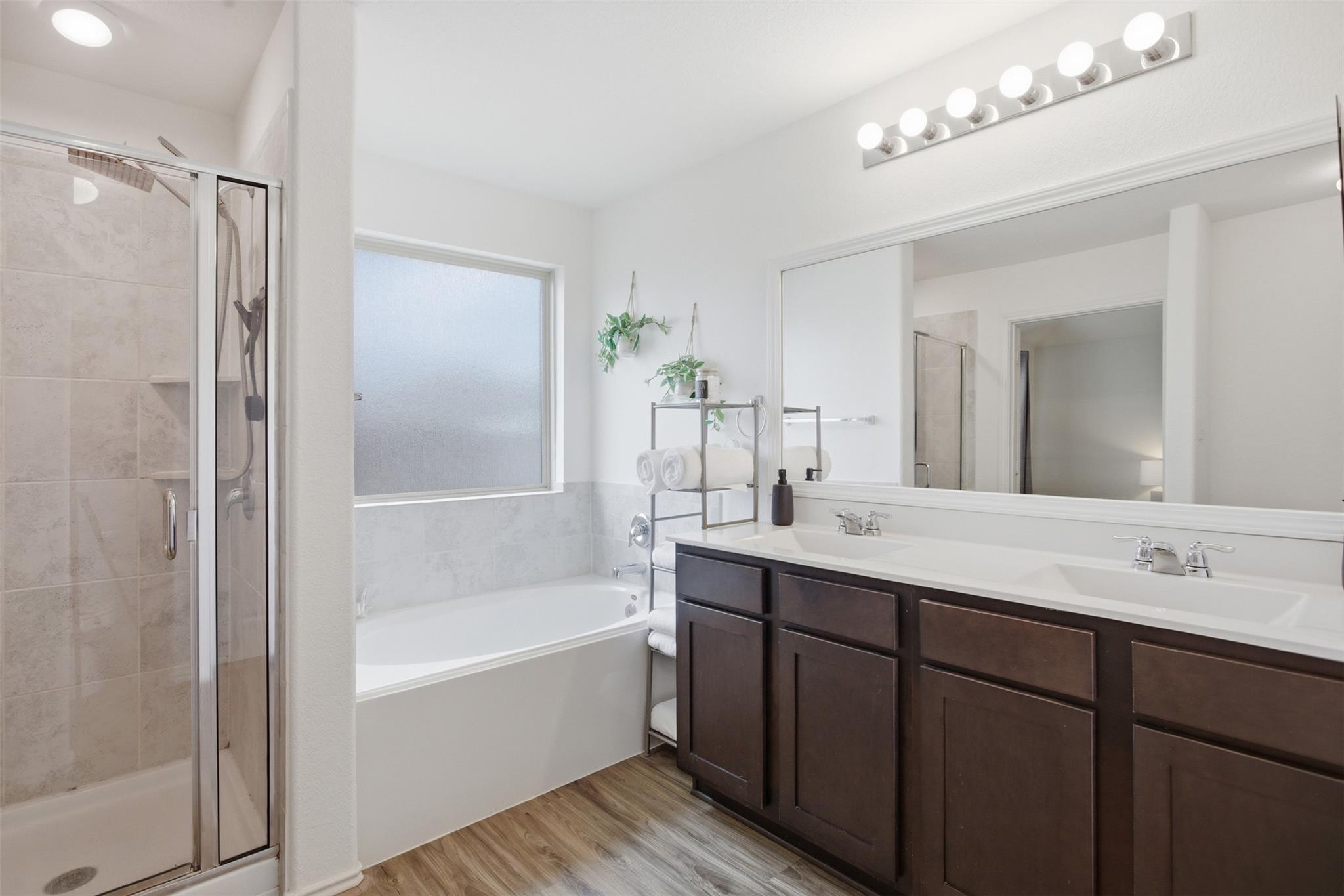 509 Marklawn Ln, Hutto, TX 78634