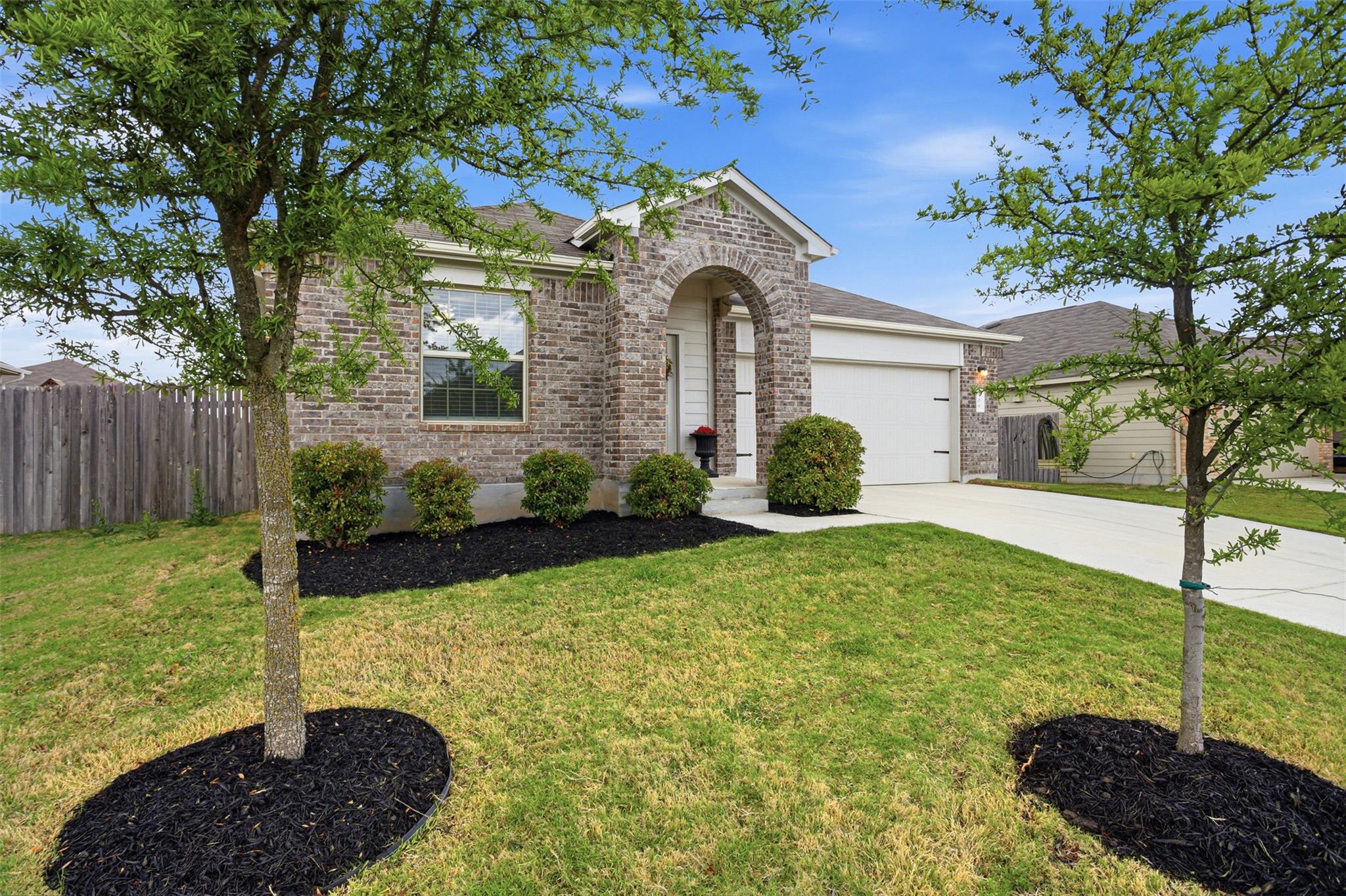 509 Marklawn Ln, Hutto, TX 78634