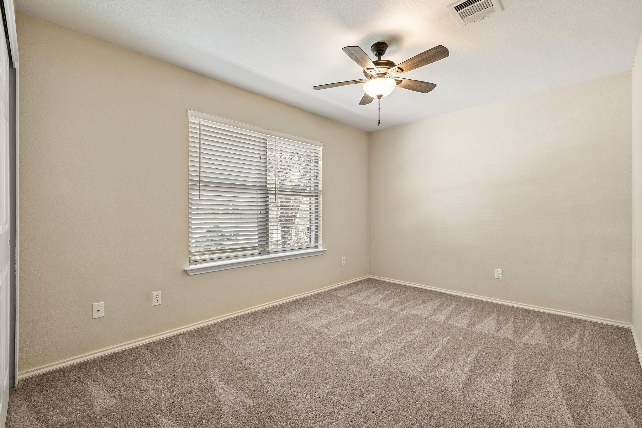 301 Wildwood Dr, Georgetown, TX 78633