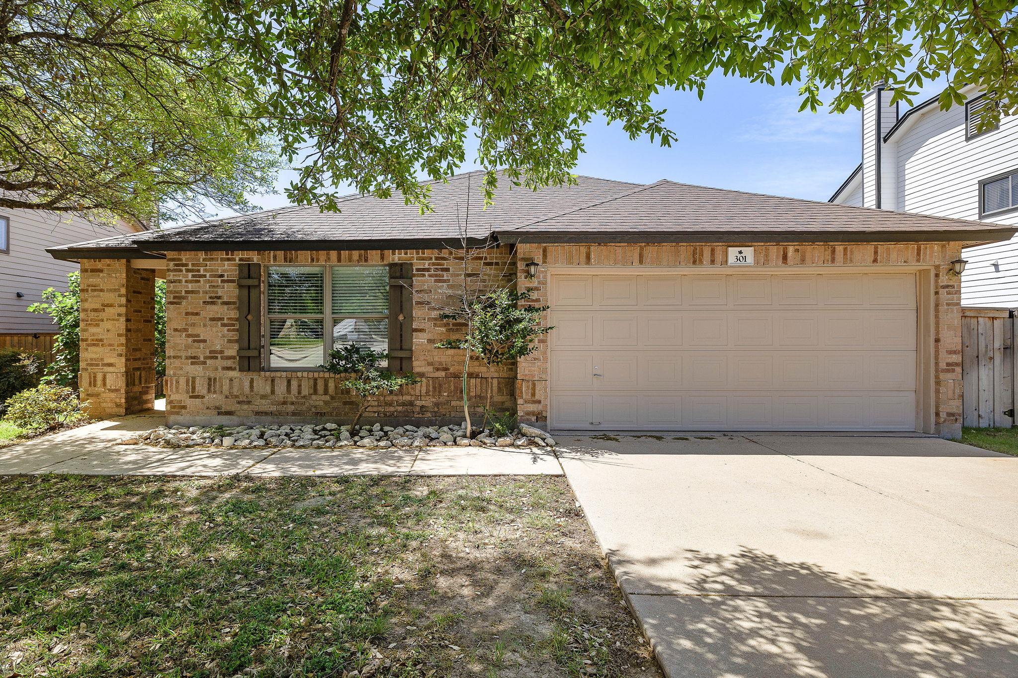 301 Wildwood Dr, Georgetown, TX 78633