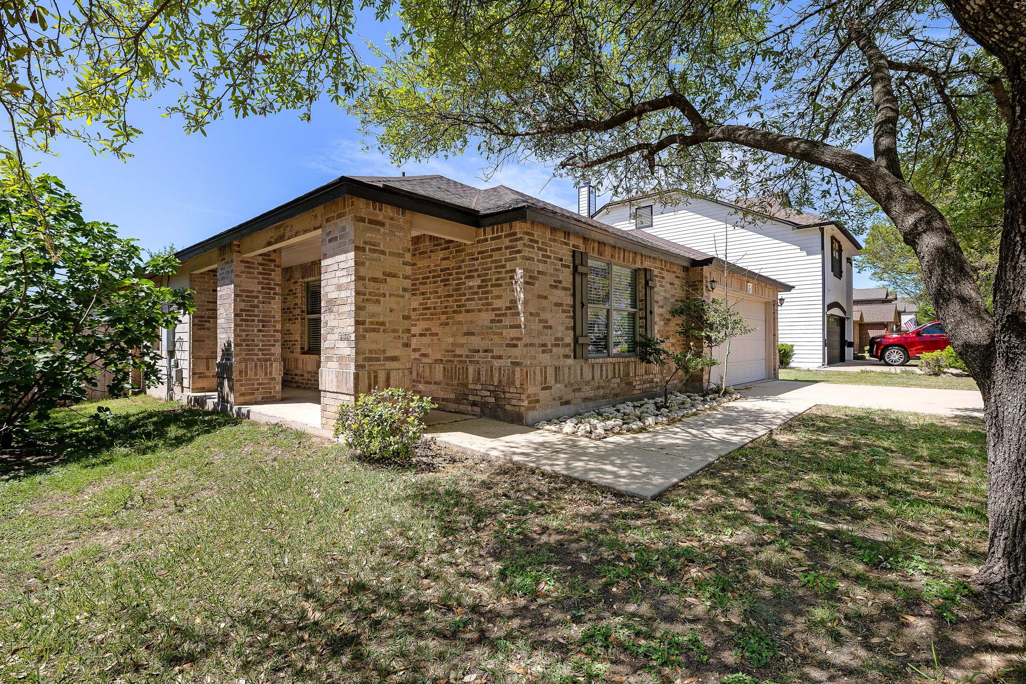 301 Wildwood Dr, Georgetown, TX 78633