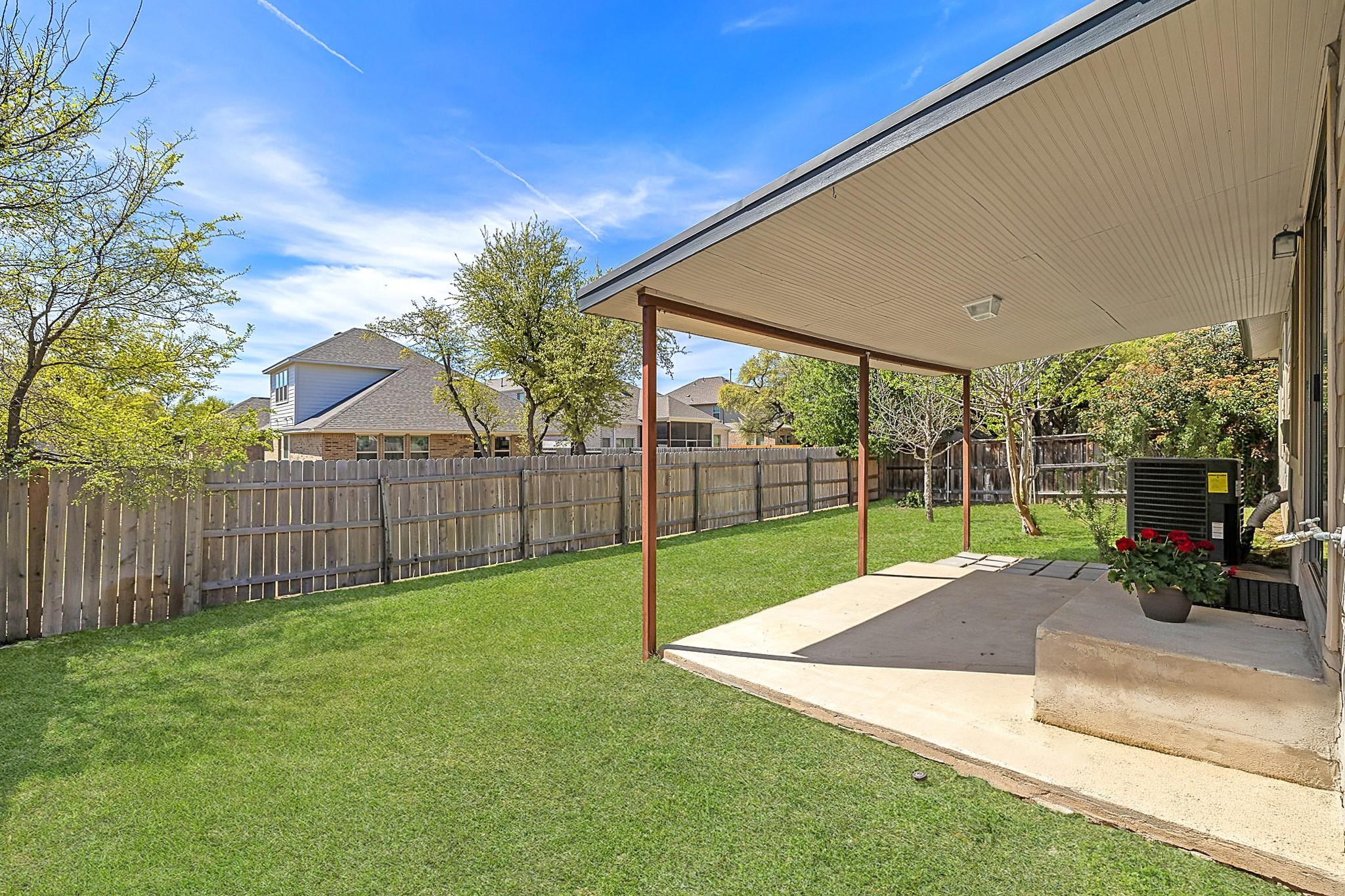 301 Wildwood Dr, Georgetown, TX 78633