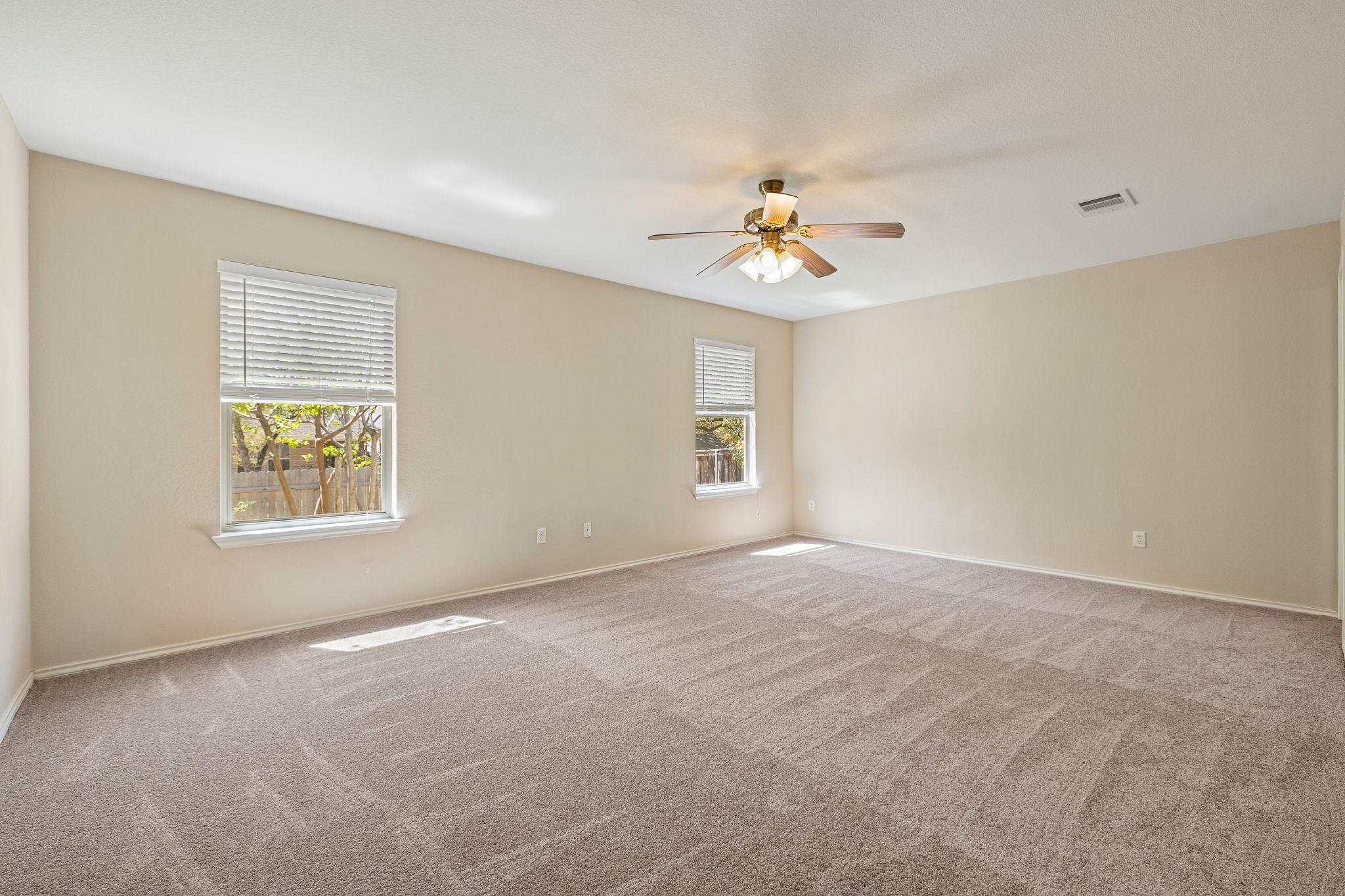 301 Wildwood Dr, Georgetown, TX 78633