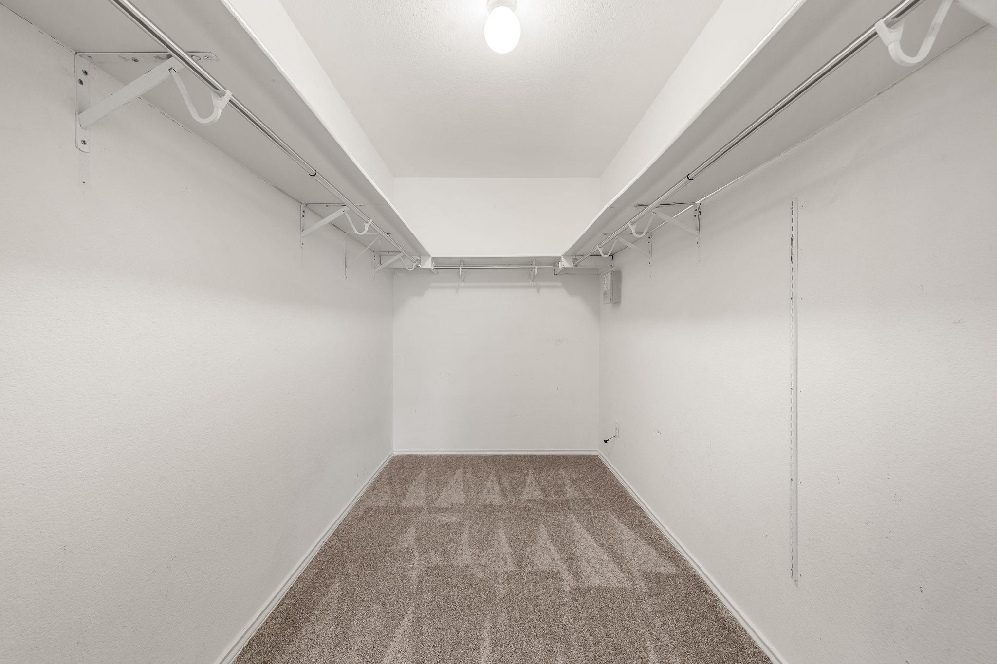 301 Wildwood Dr, Georgetown, TX 78633