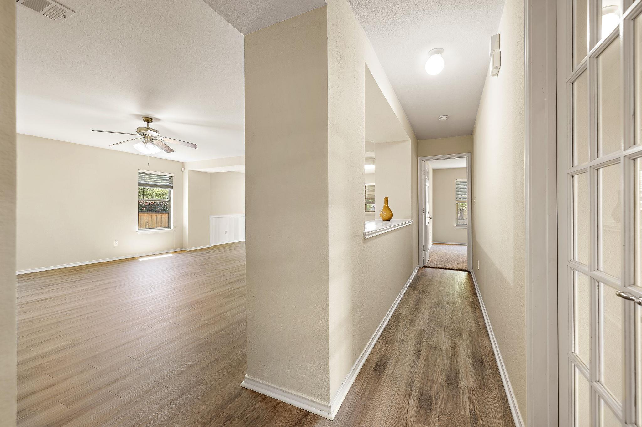 301 Wildwood Dr, Georgetown, TX 78633