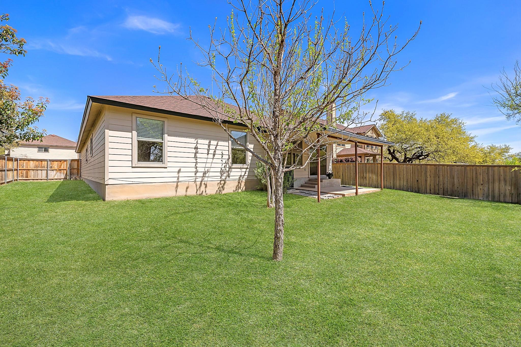 301 Wildwood Dr, Georgetown, TX 78633