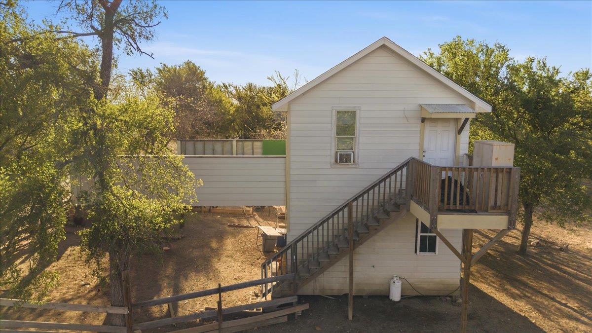 17309 Skog Rd, Elgin, TX 78660