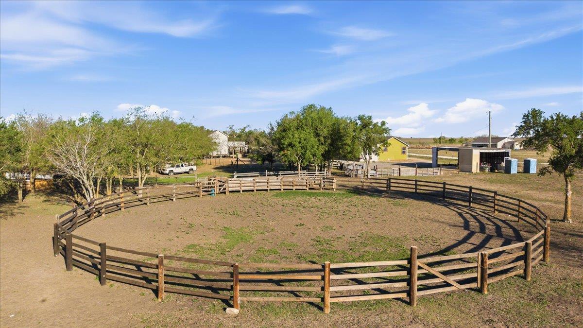 17309 Skog Rd, Elgin, TX 78660