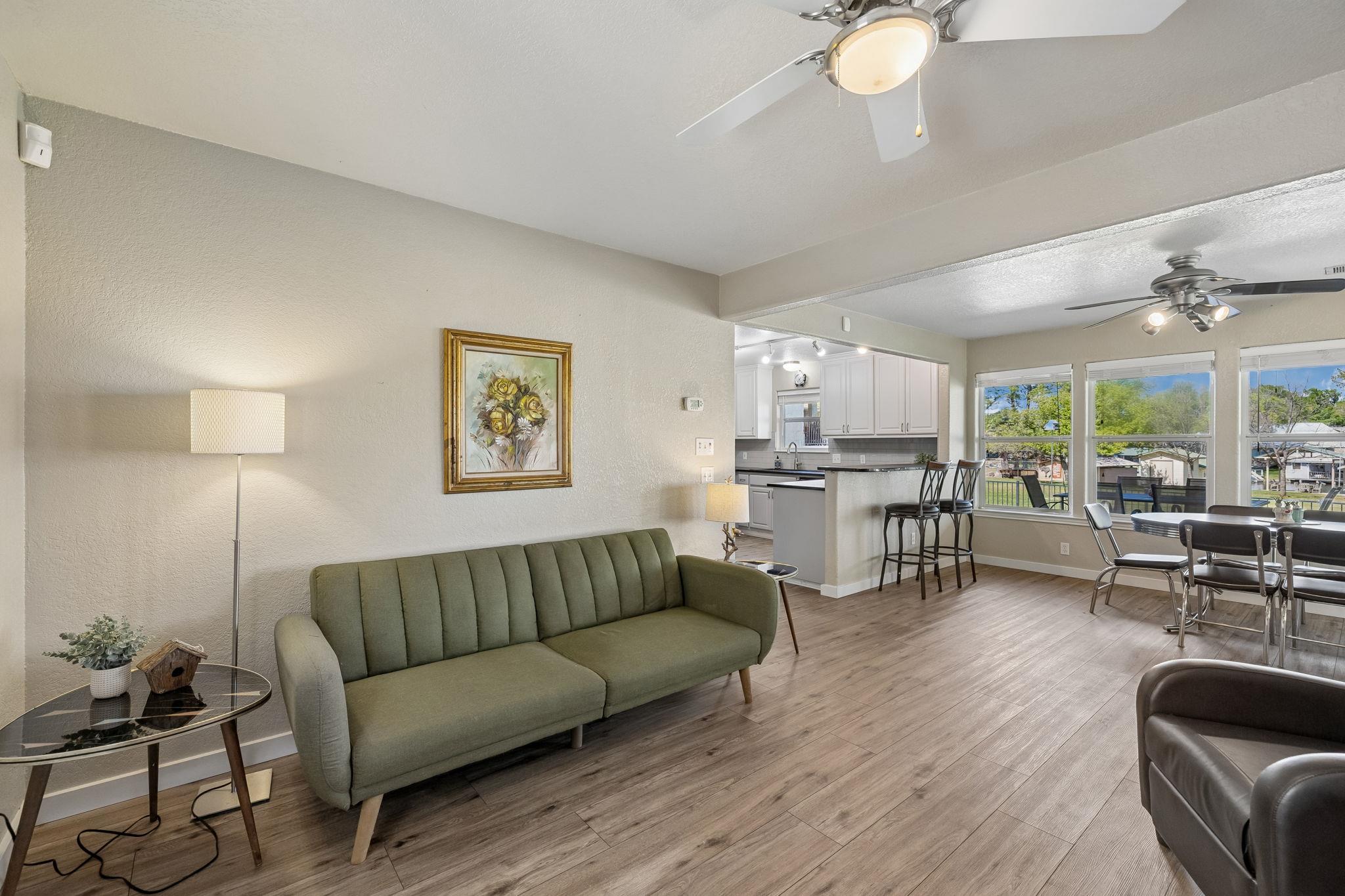 619 Clear Cove Dr, Granite Shoals, TX 78654