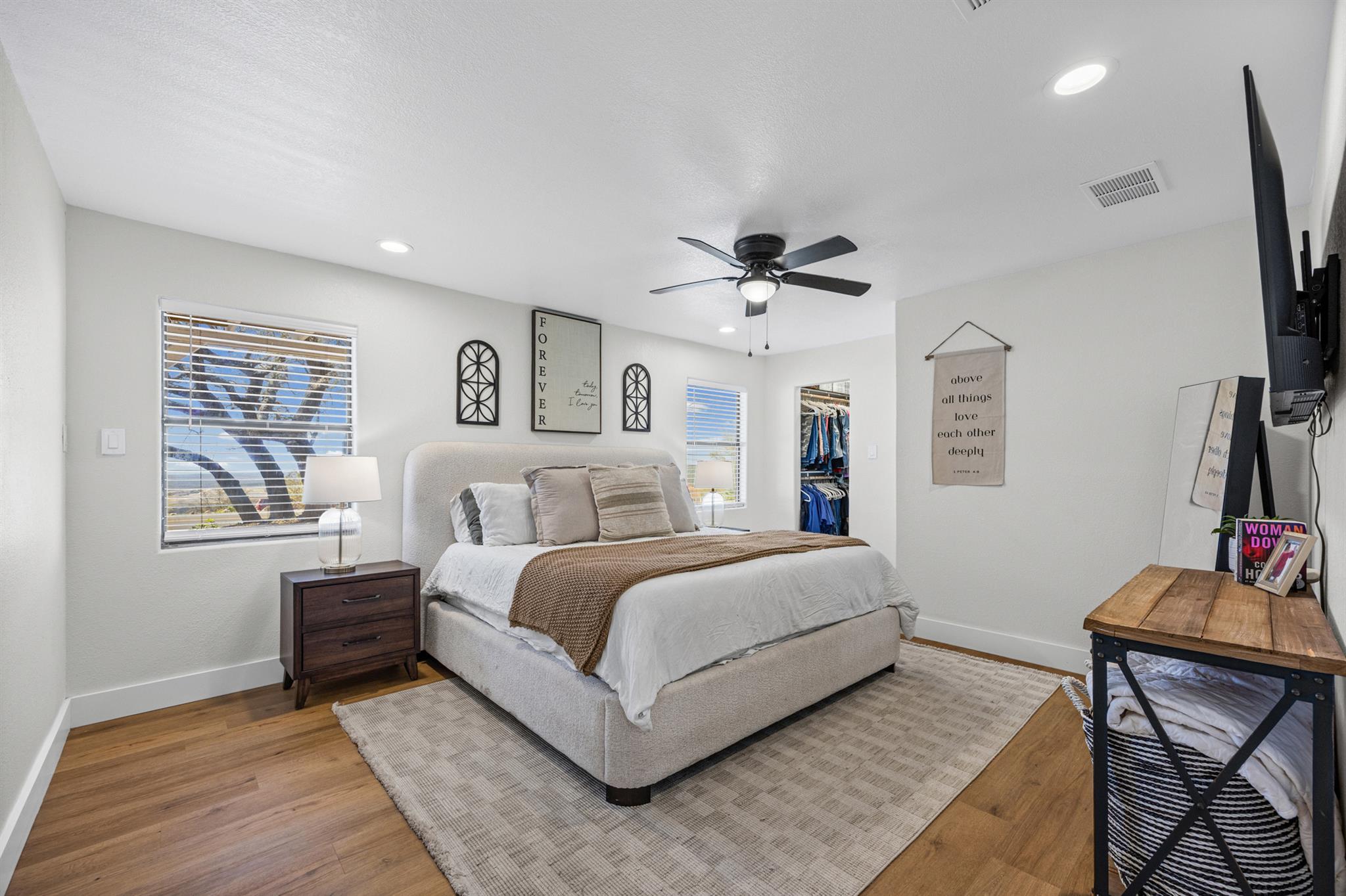 20811 Trapper Ln, Lago Vista, TX 78645
