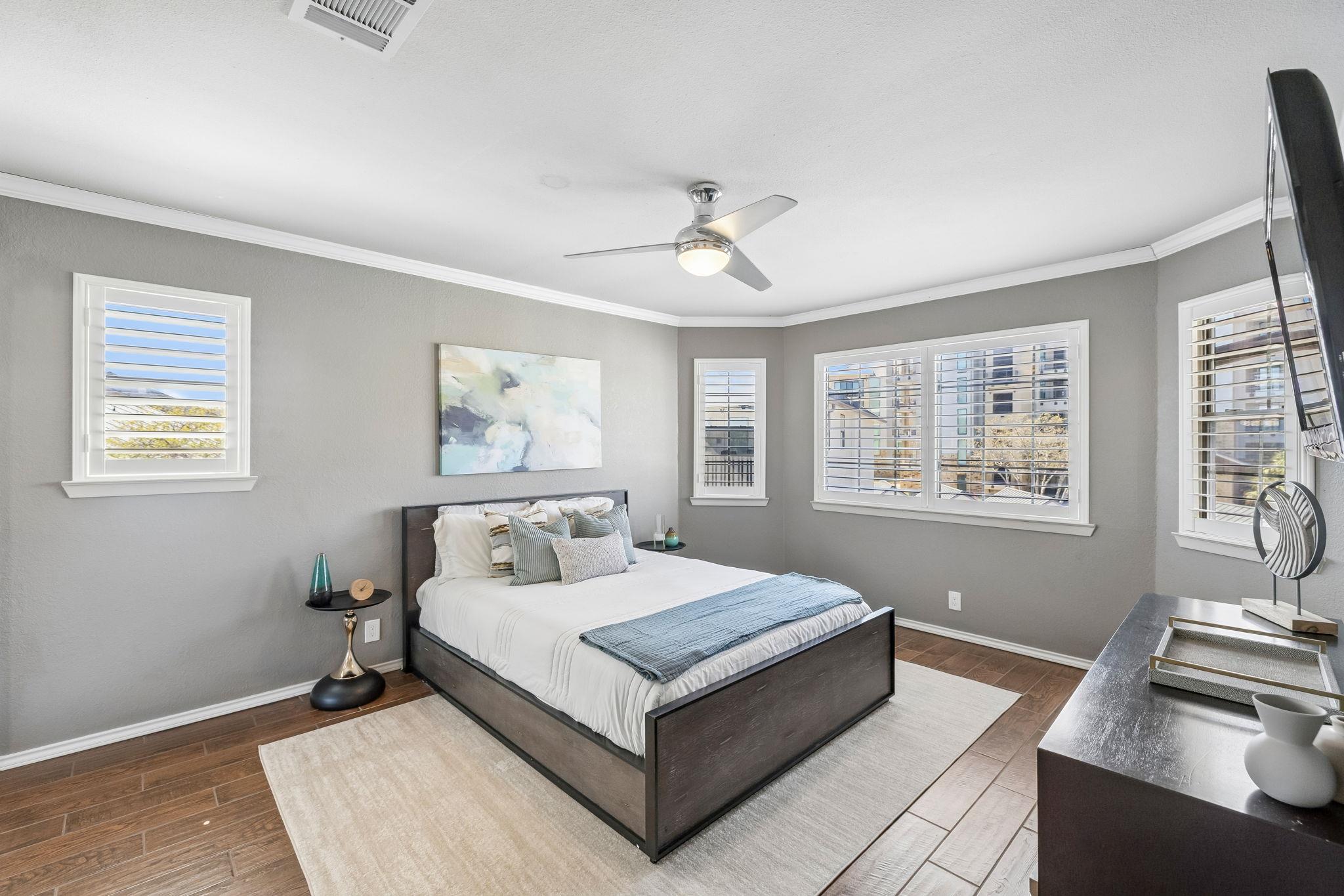 101 Island Dr, Horseshoe Bay, TX 78657