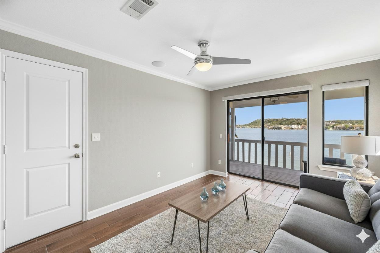 101 Island Dr, Horseshoe Bay, TX 78657