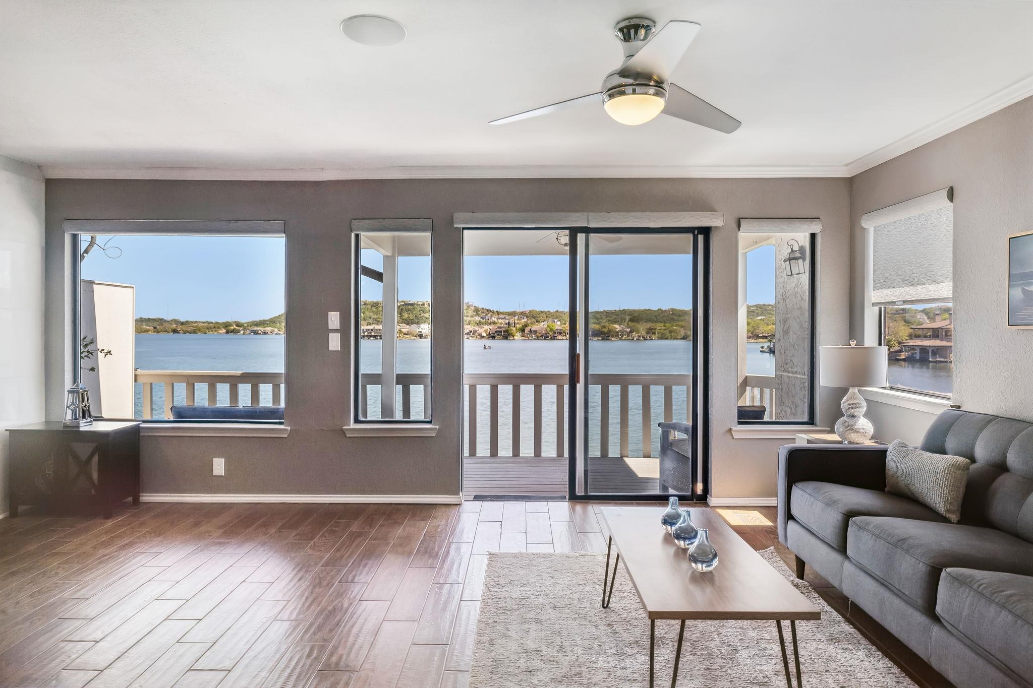 101 Island Dr, Horseshoe Bay, TX 78657