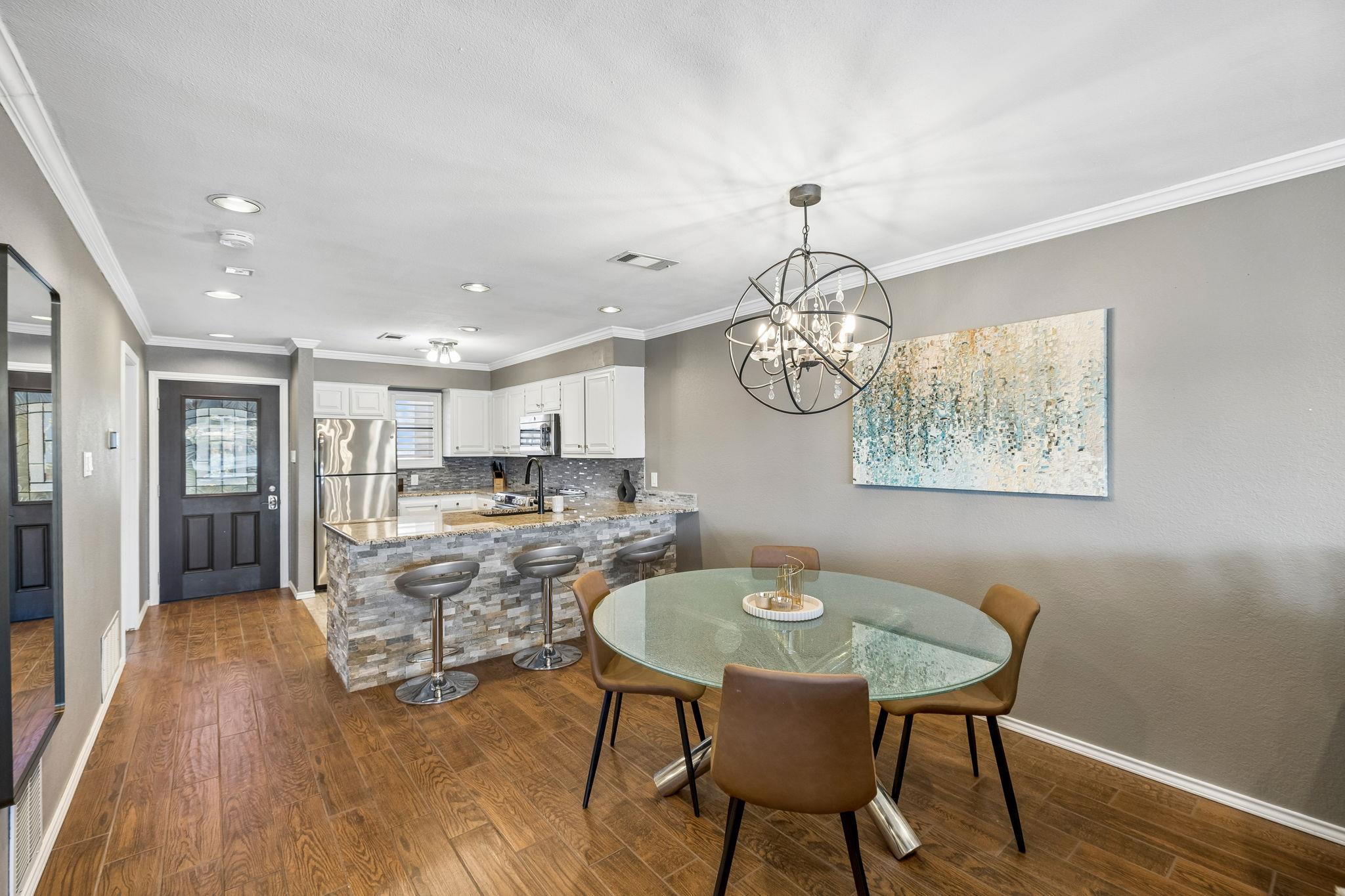 101 Island Dr, Horseshoe Bay, TX 78657