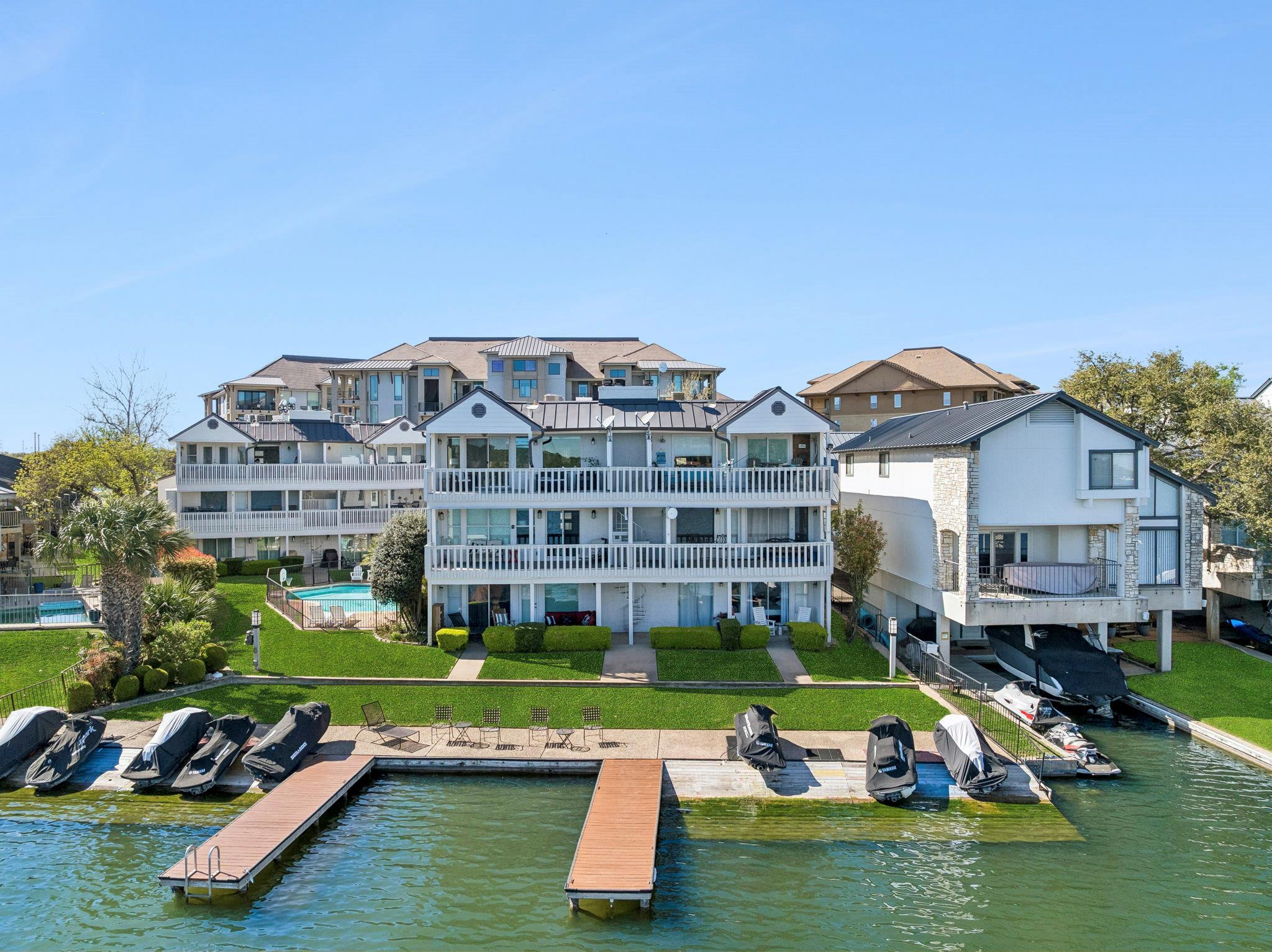 101 Island Dr, Horseshoe Bay, TX 78657