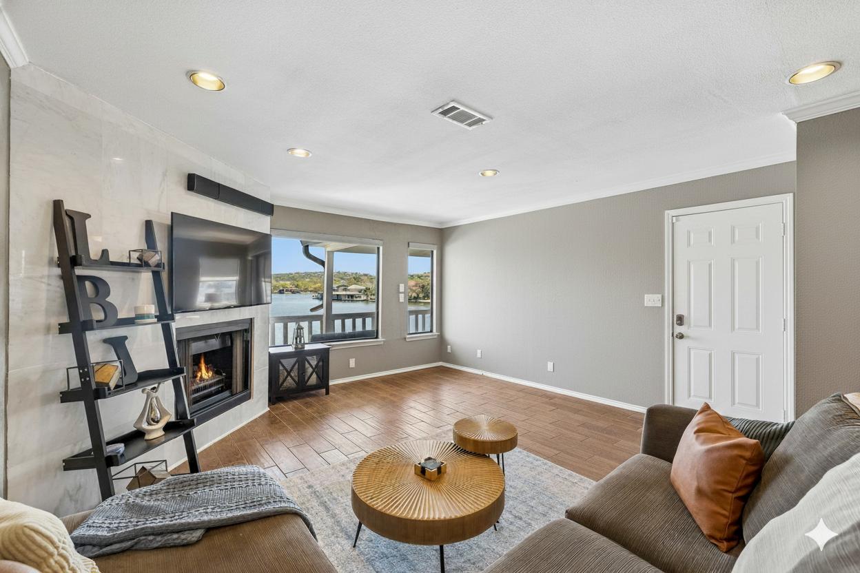 101 Island Dr, Horseshoe Bay, TX 78657