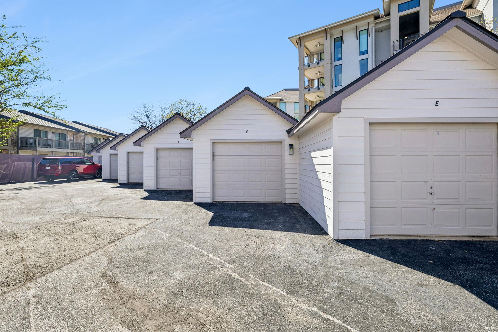 101 Island Dr, Horseshoe Bay, TX 78657