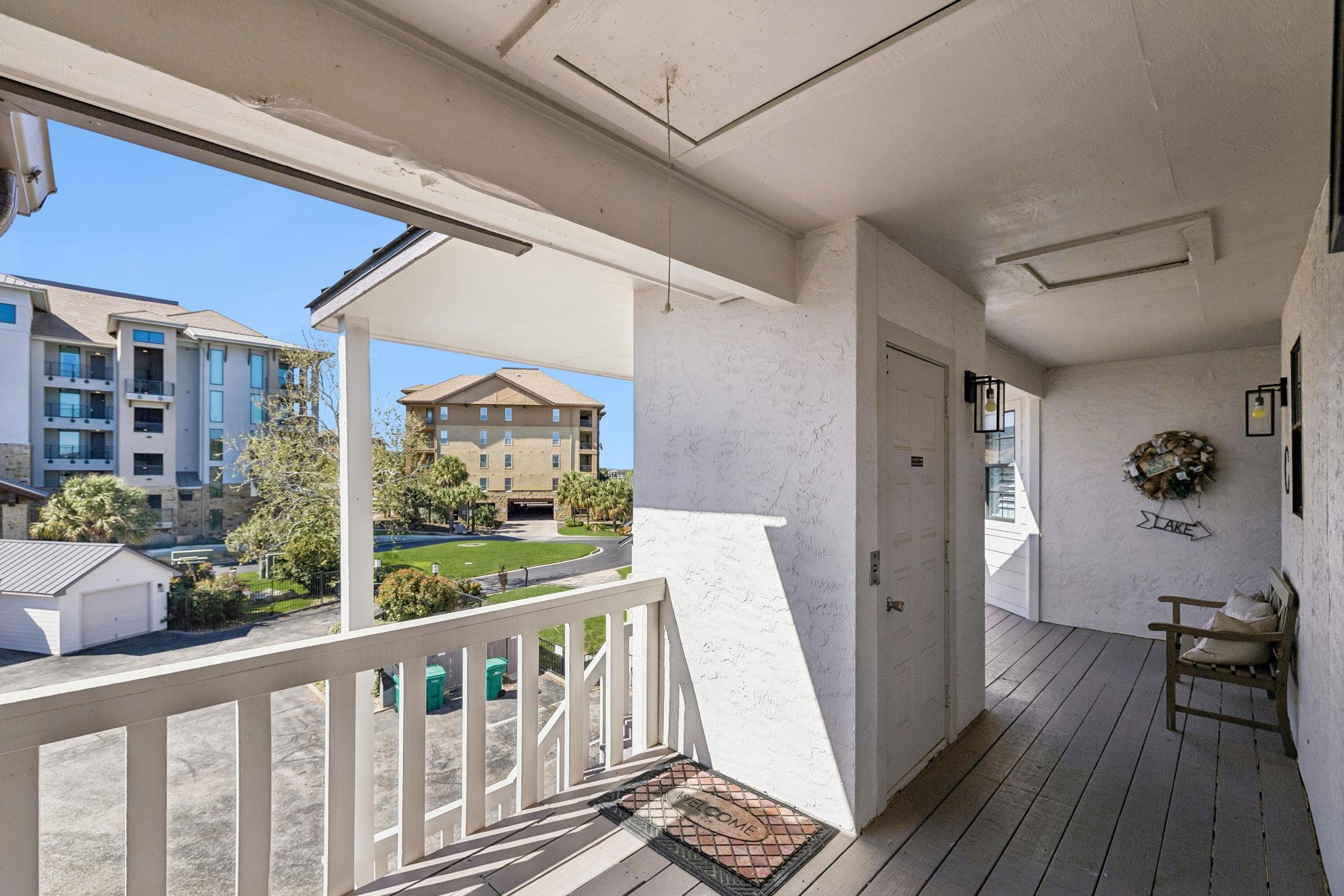 101 Island Dr, Horseshoe Bay, TX 78657