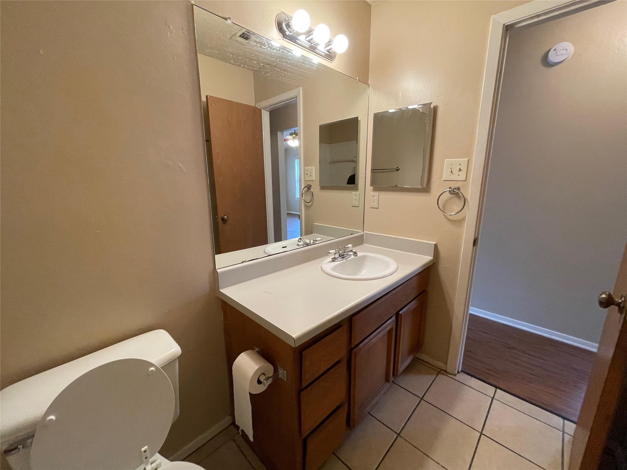 8117 West Gate Blvd # A, Austin, TX 78745