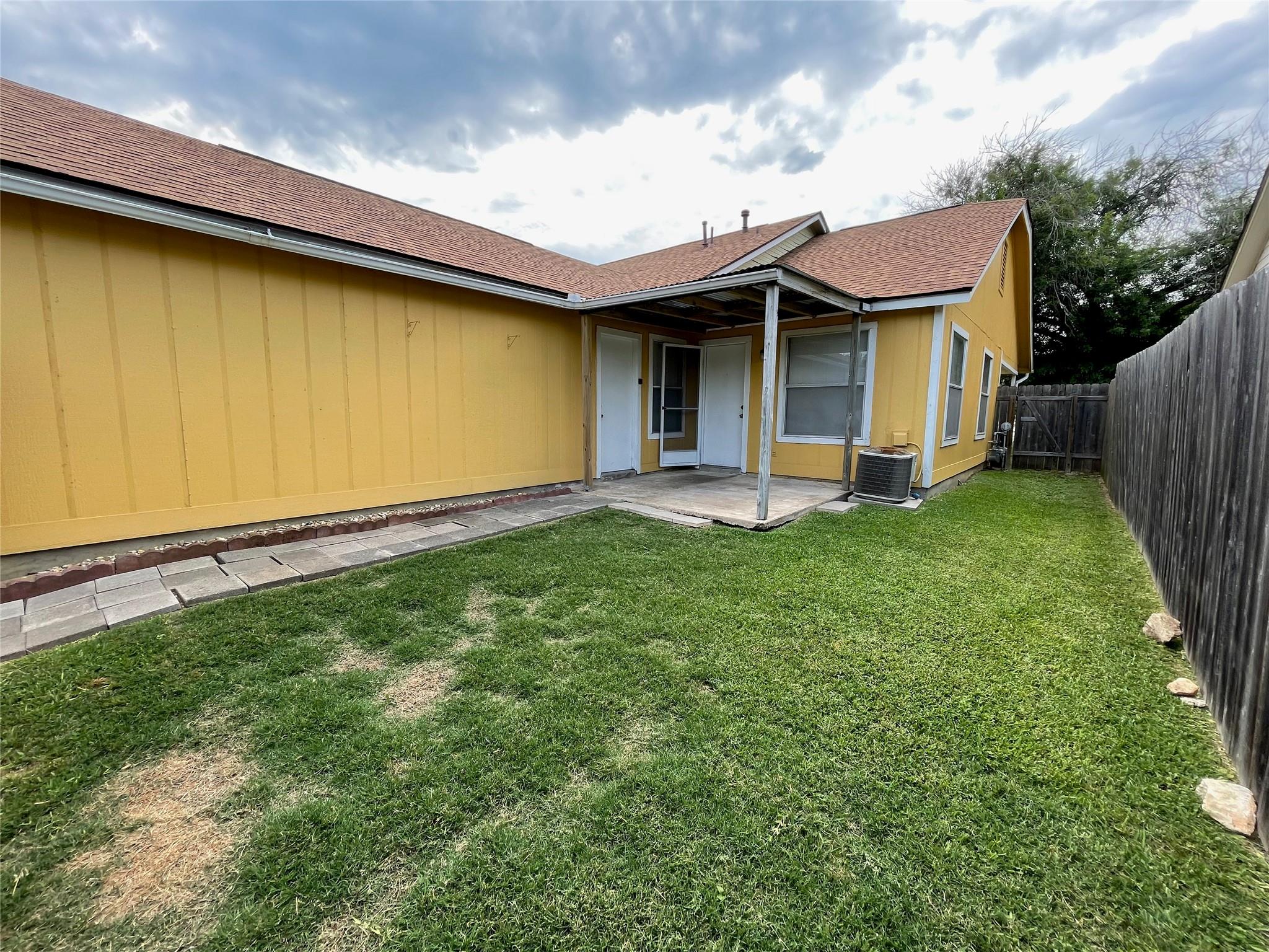 8117 West Gate Blvd # A, Austin, TX 78745