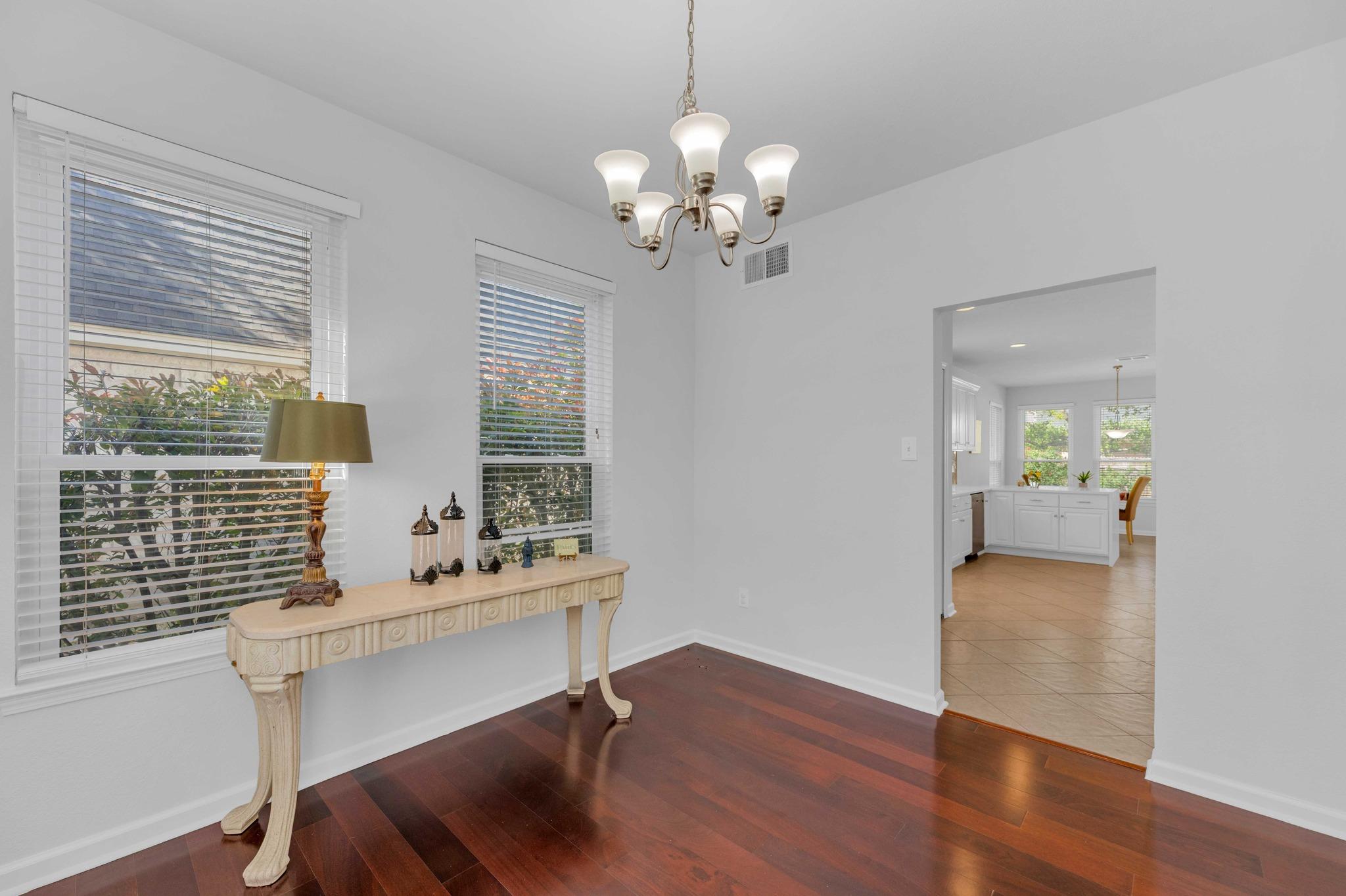 12528 Labrador Cv, Austin, TX 78729