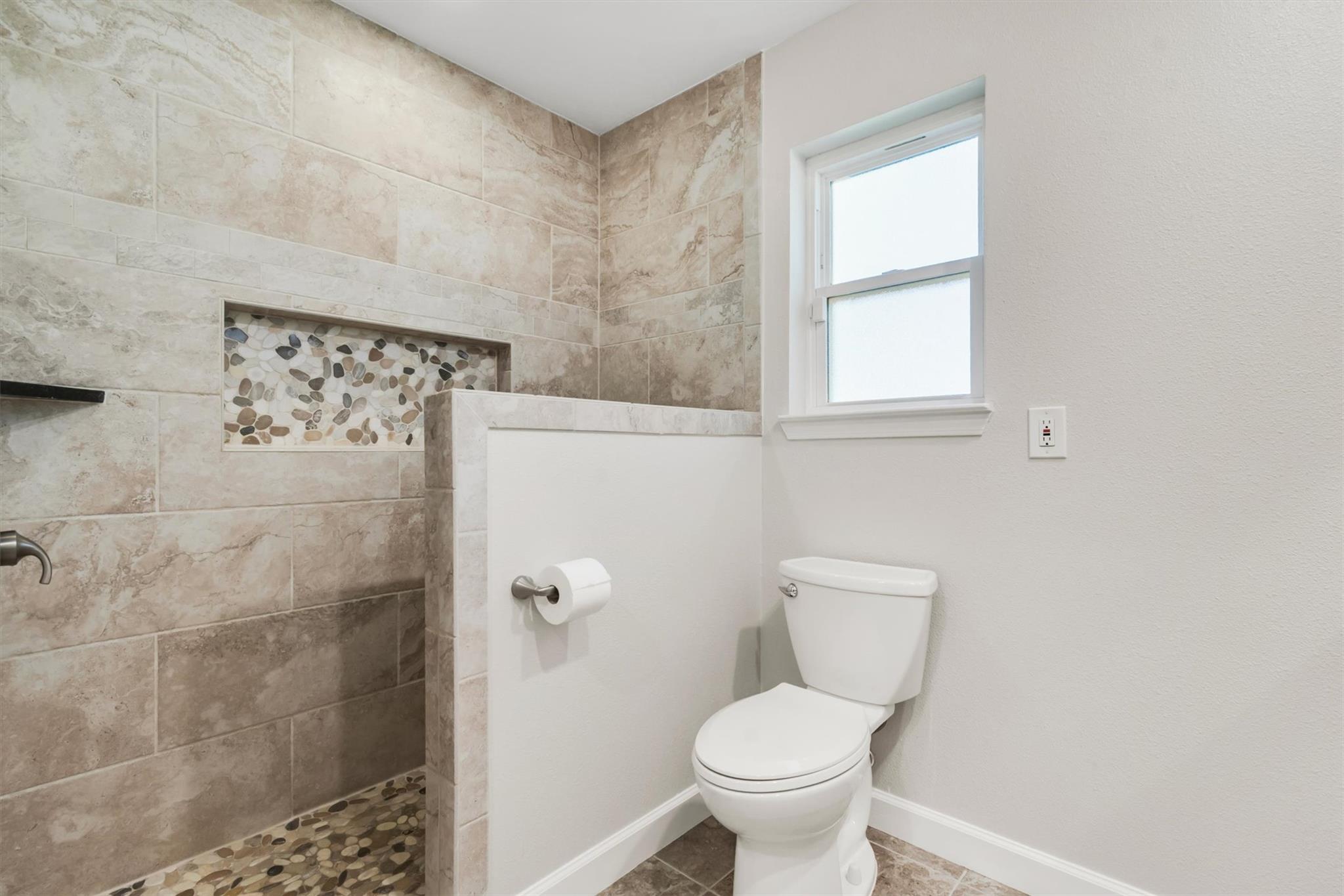 204 Mesa Dr, Georgetown, TX 78628