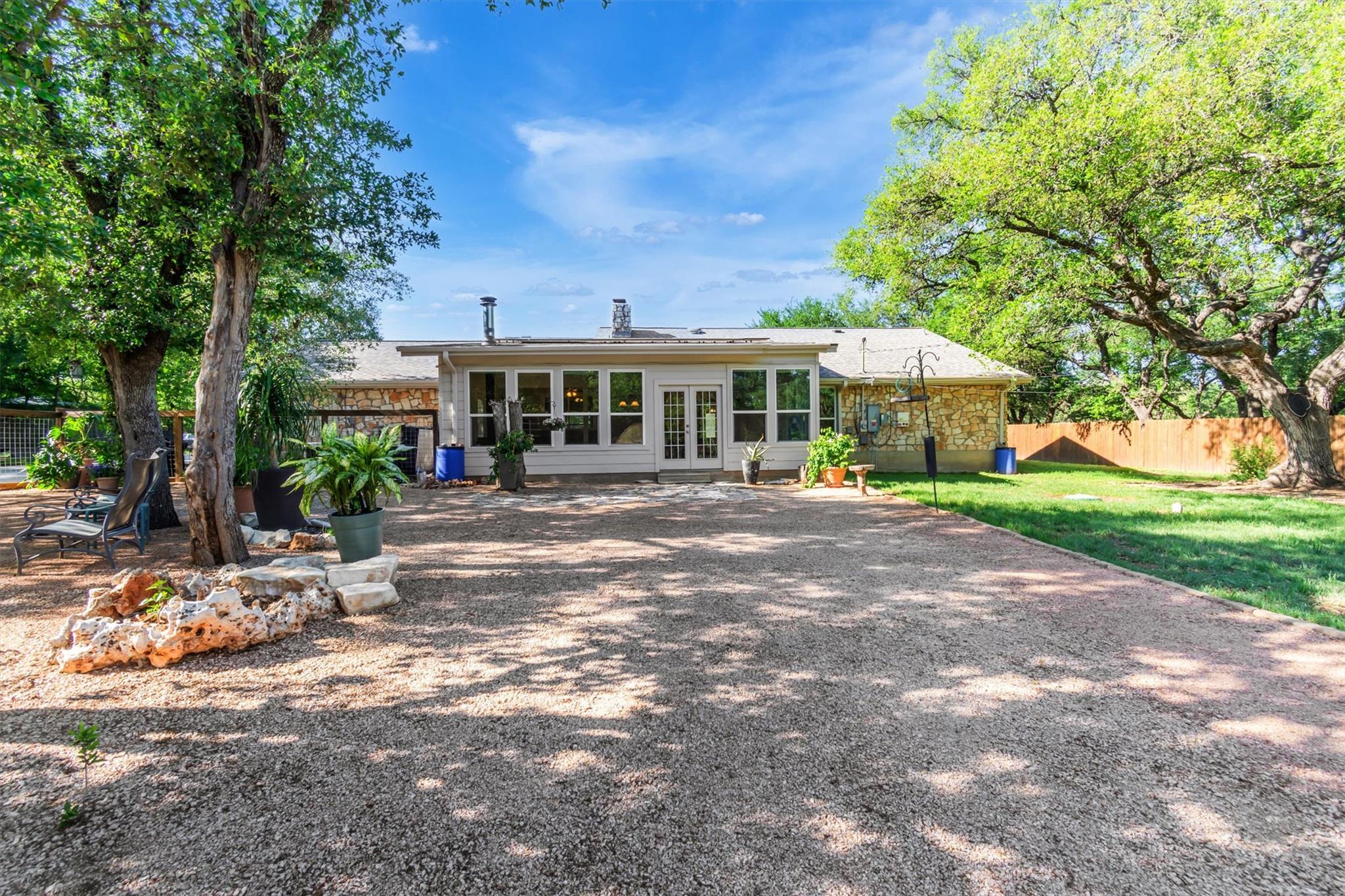 204 Mesa Dr, Georgetown, TX 78628