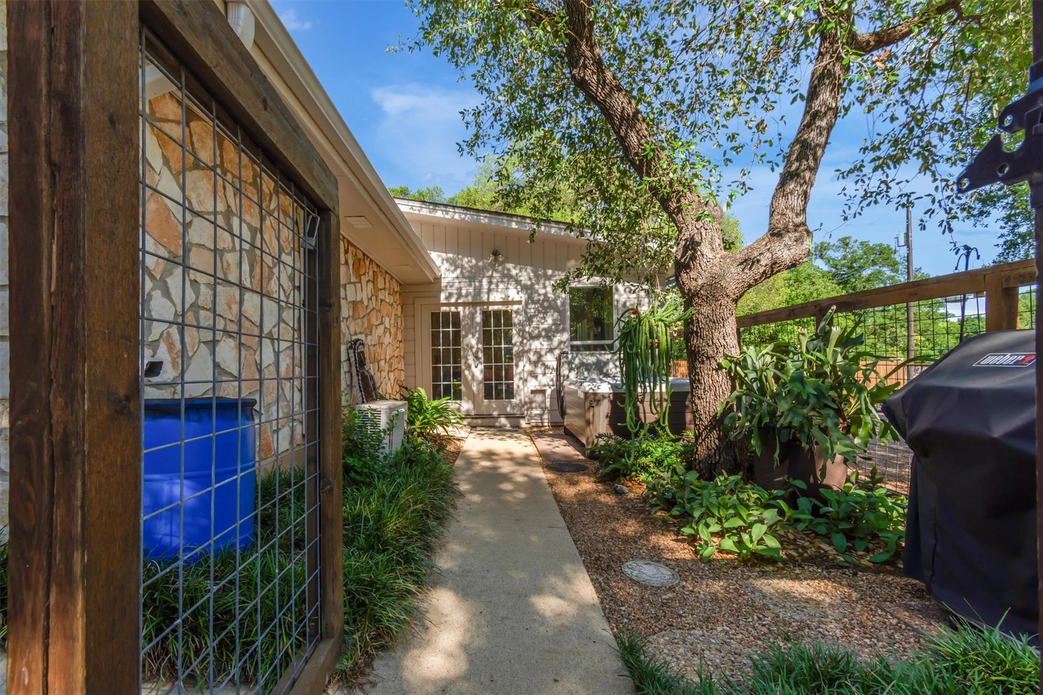 204 Mesa Dr, Georgetown, TX 78628