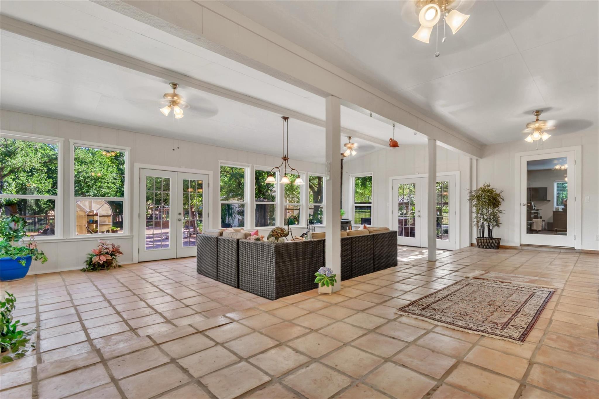 204 Mesa Dr, Georgetown, TX 78628