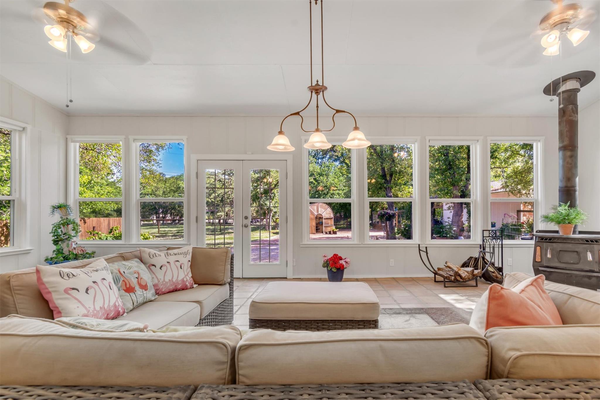 204 Mesa Dr, Georgetown, TX 78628