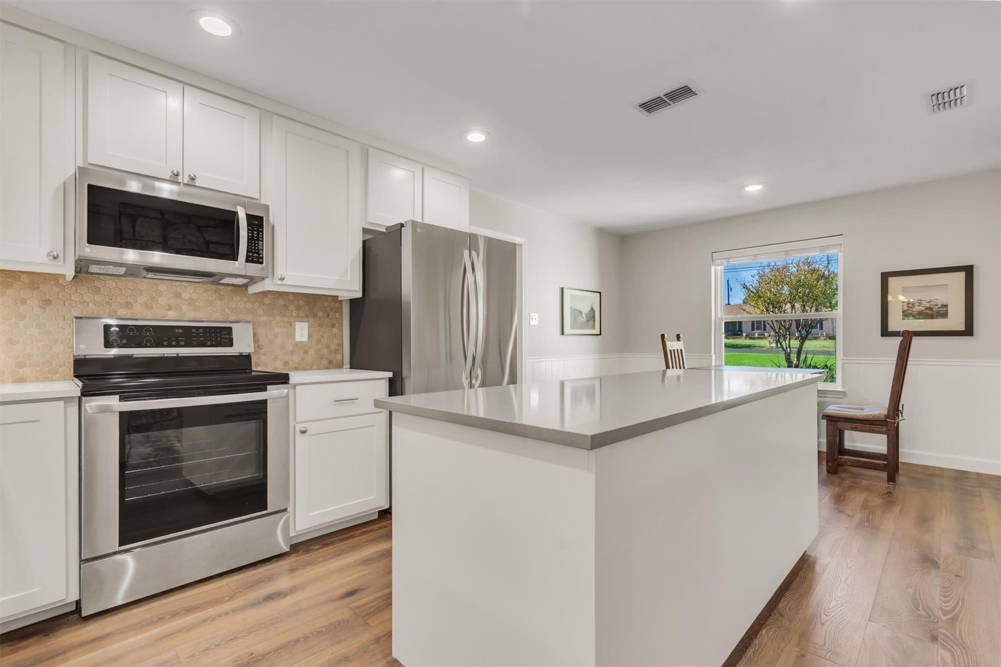 204 Mesa Dr, Georgetown, TX 78628