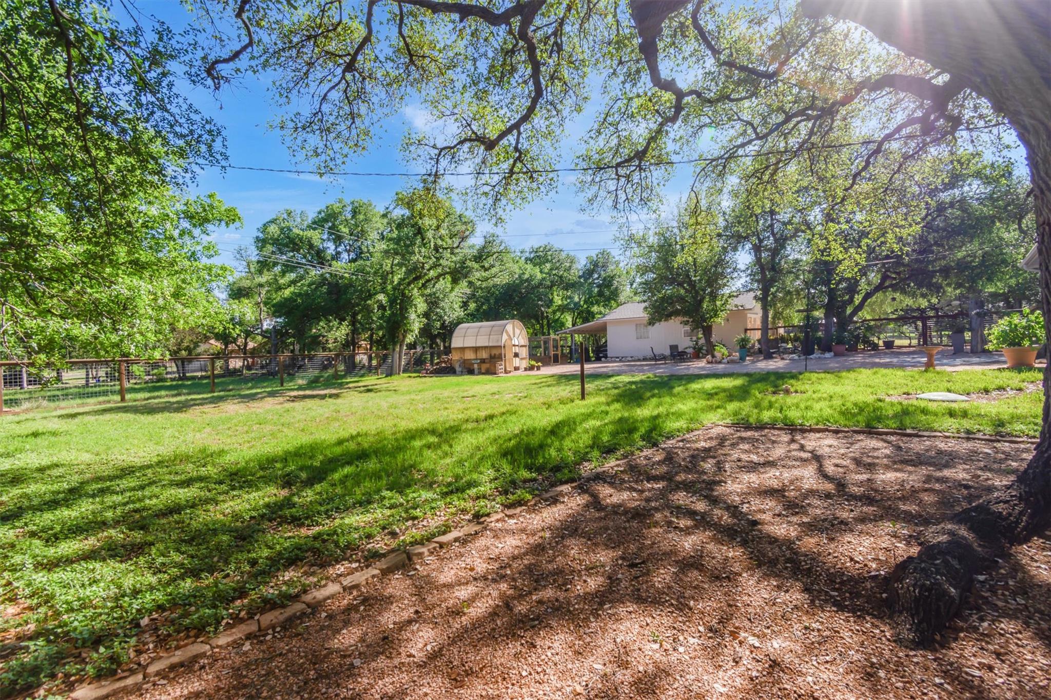 204 Mesa Dr, Georgetown, TX 78628