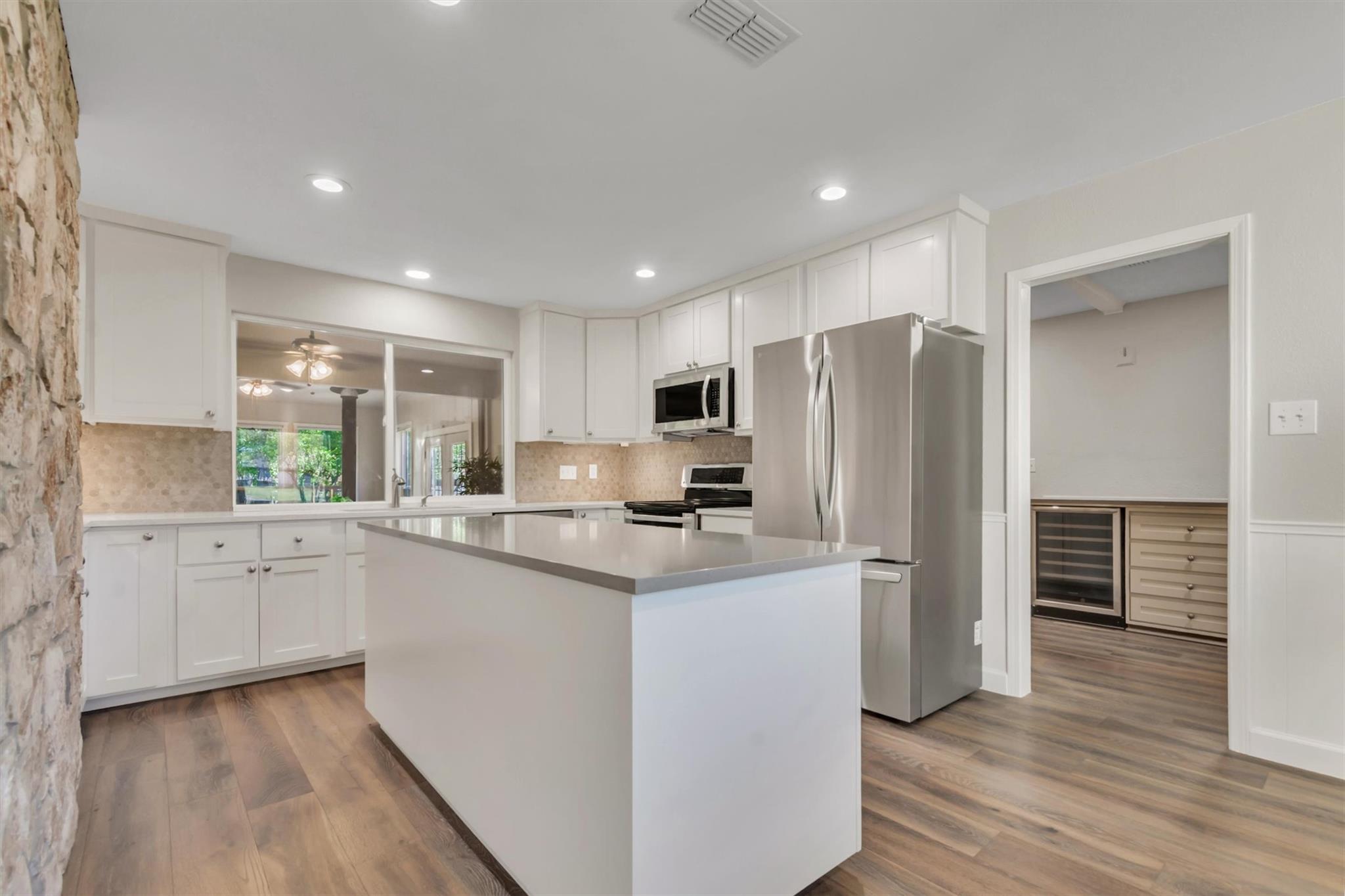 204 Mesa Dr, Georgetown, TX 78628