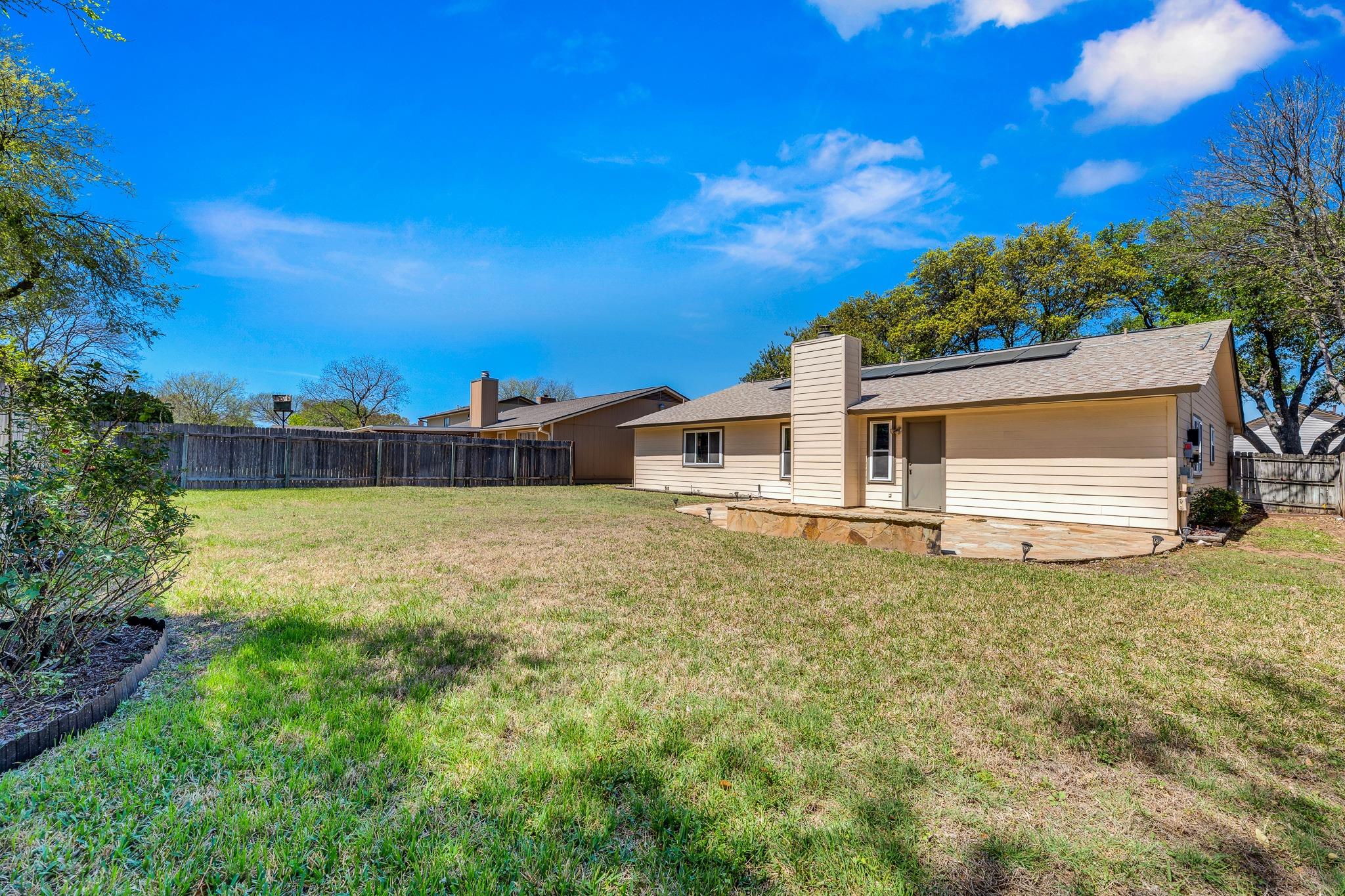 8104 Loralinda Dr, Austin, TX 78753