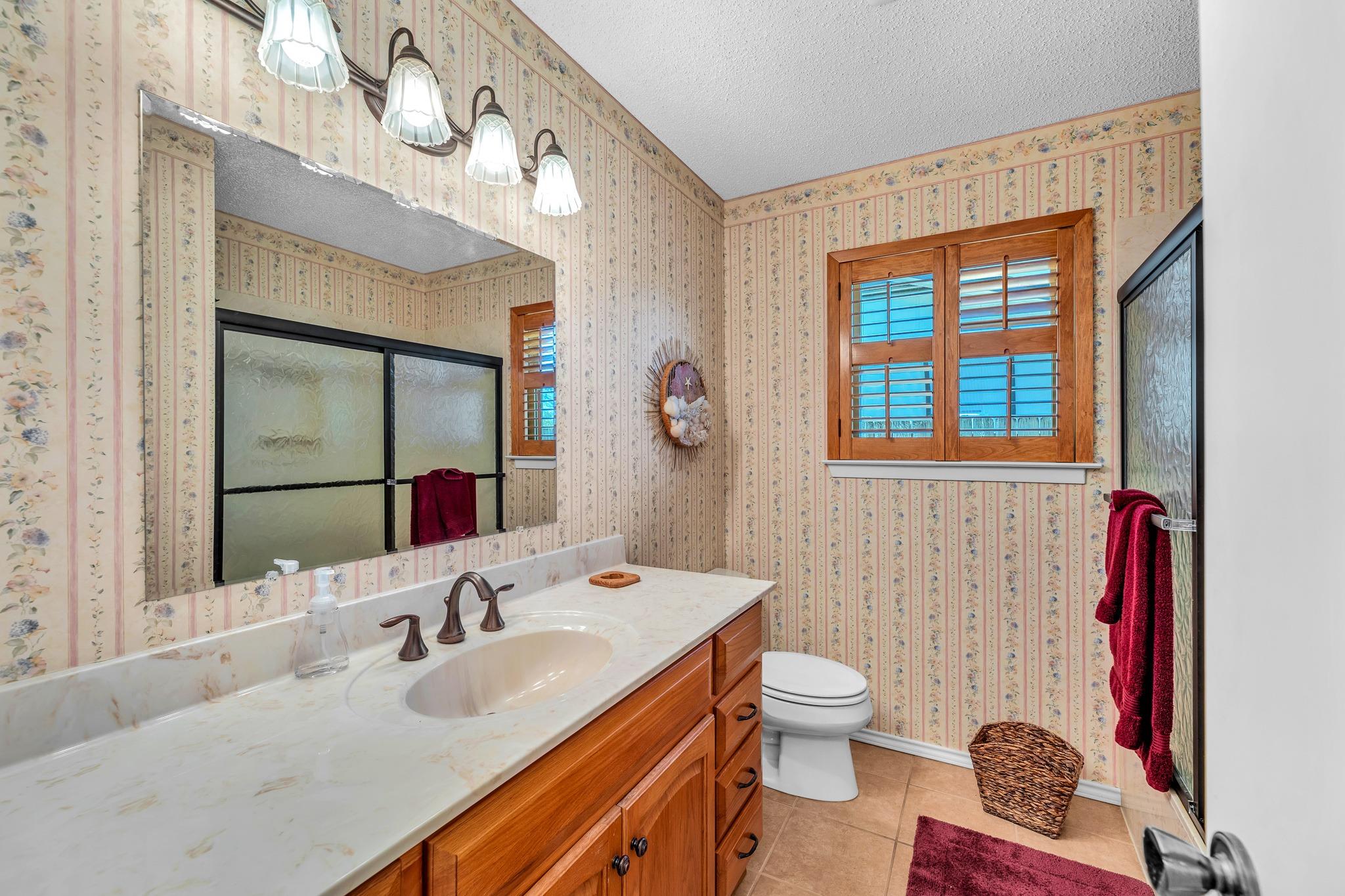 8104 Loralinda Dr, Austin, TX 78753