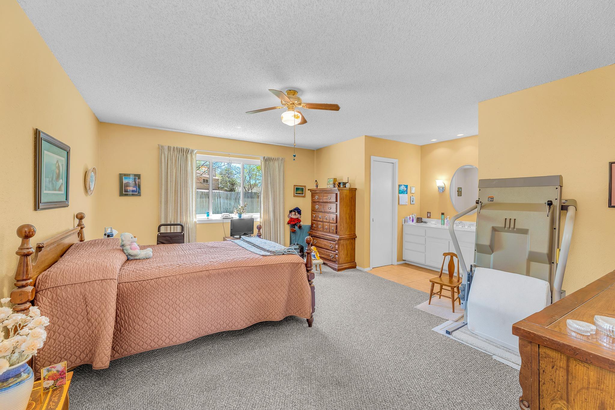 8104 Loralinda Dr, Austin, TX 78753