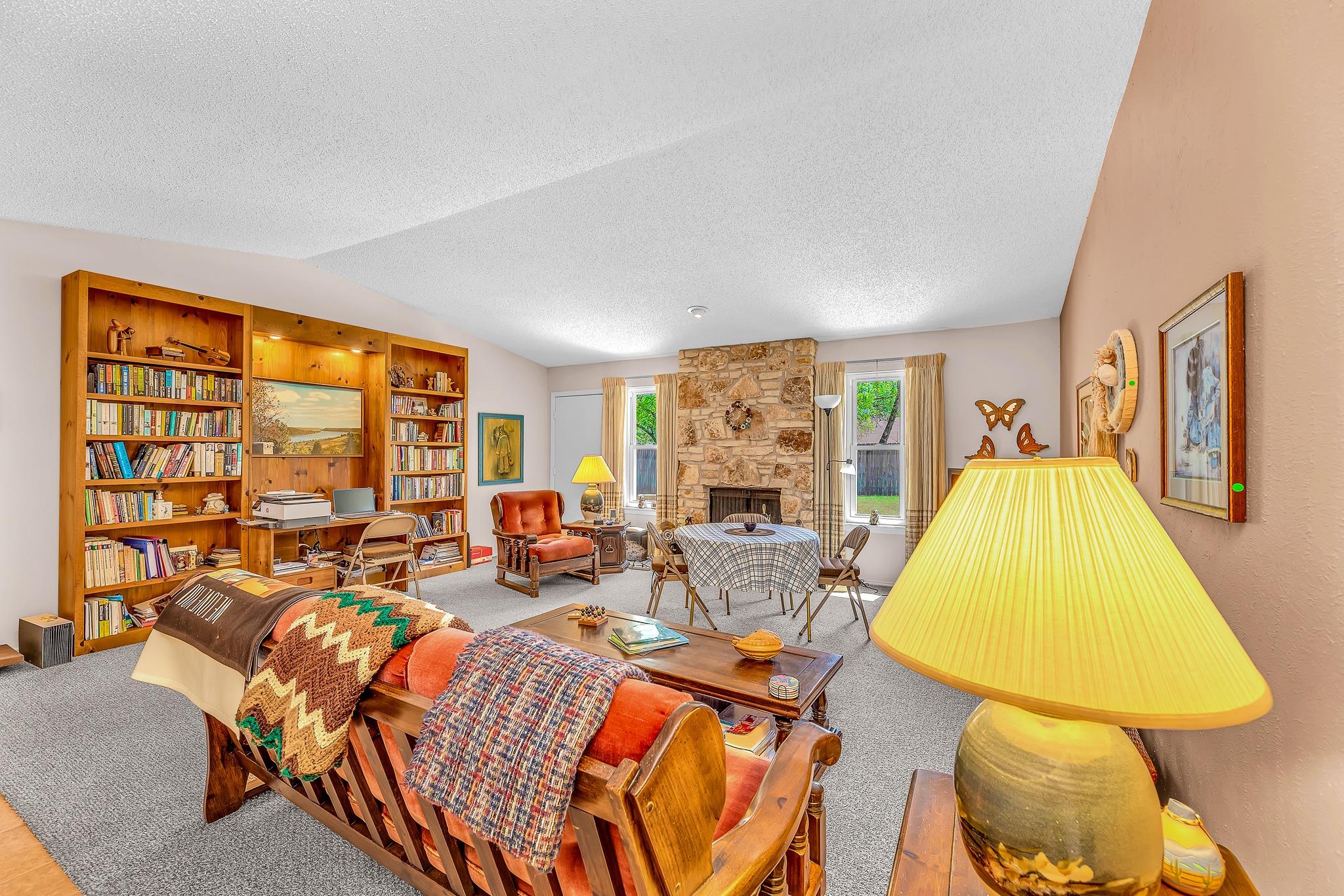 8104 Loralinda Dr, Austin, TX 78753