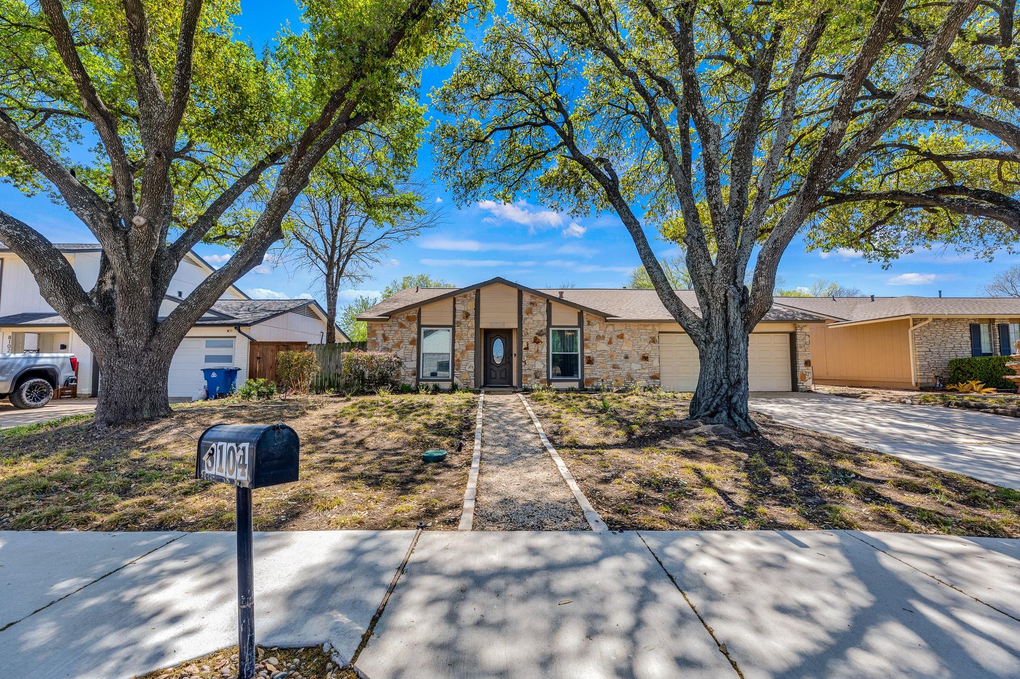 8104 Loralinda Dr, Austin, TX 78753