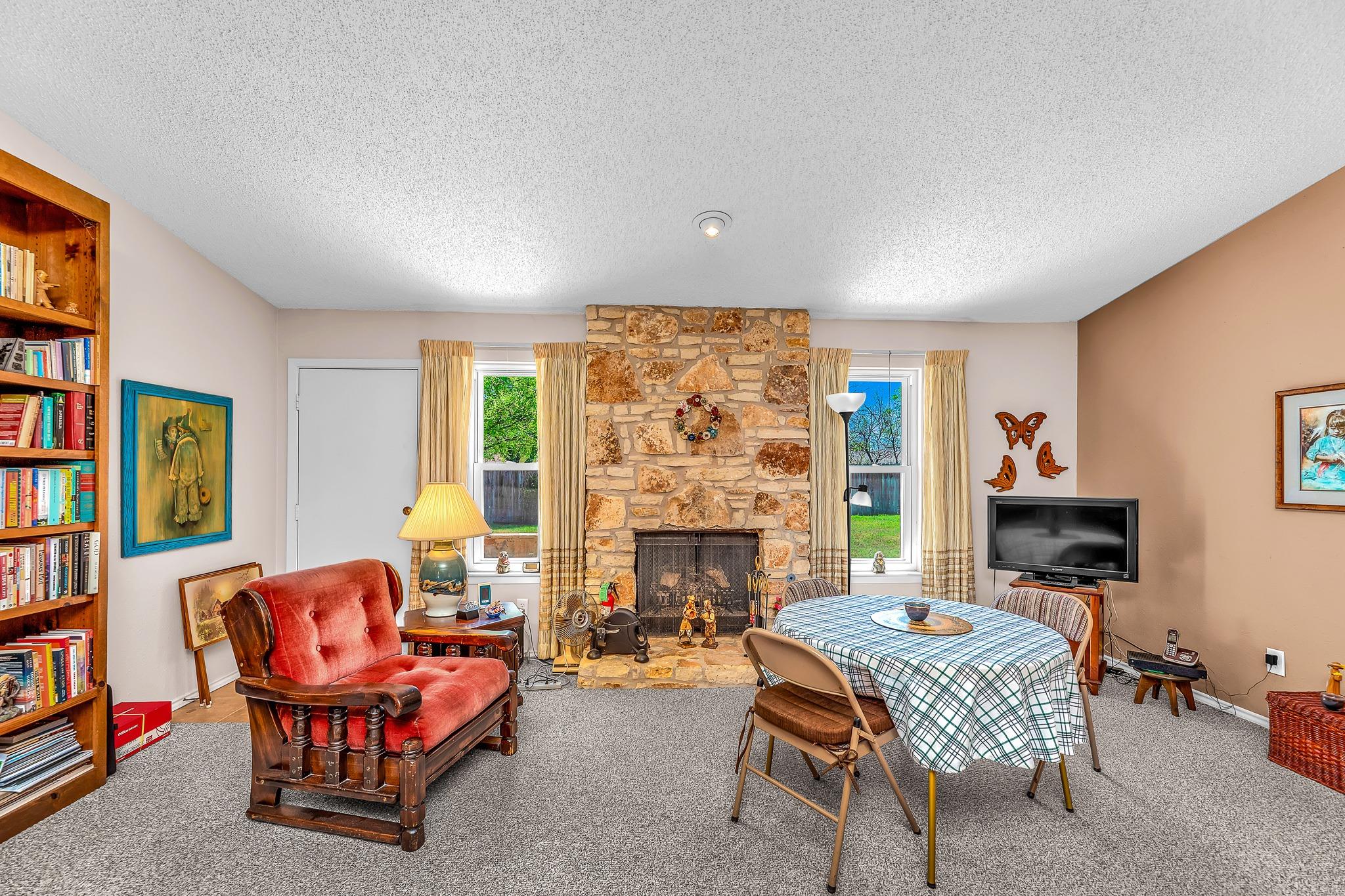 8104 Loralinda Dr, Austin, TX 78753