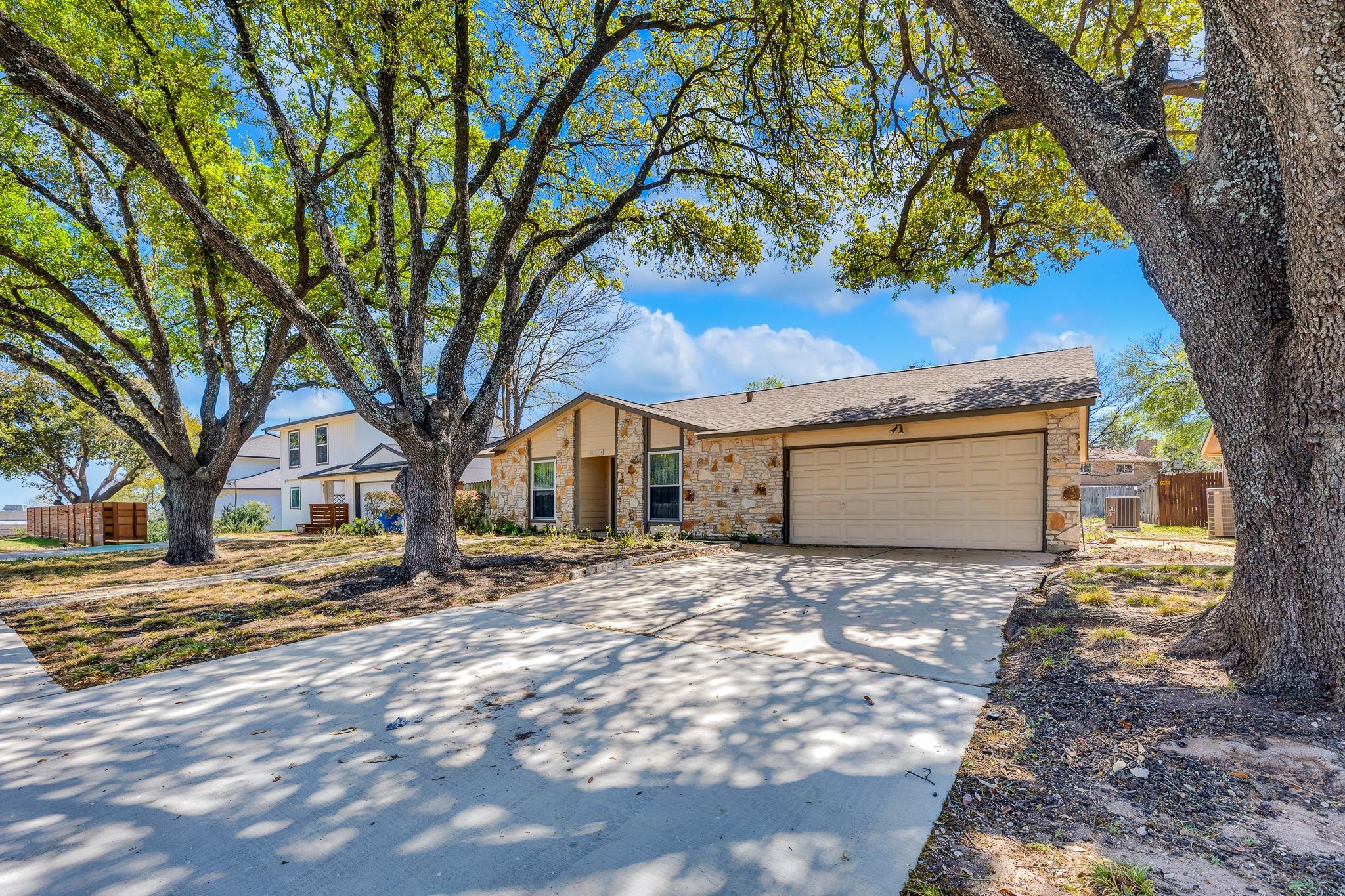 8104 Loralinda Dr, Austin, TX 78753