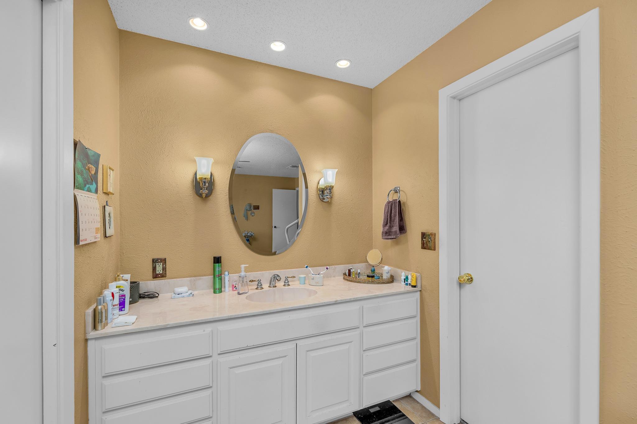 8104 Loralinda Dr, Austin, TX 78753