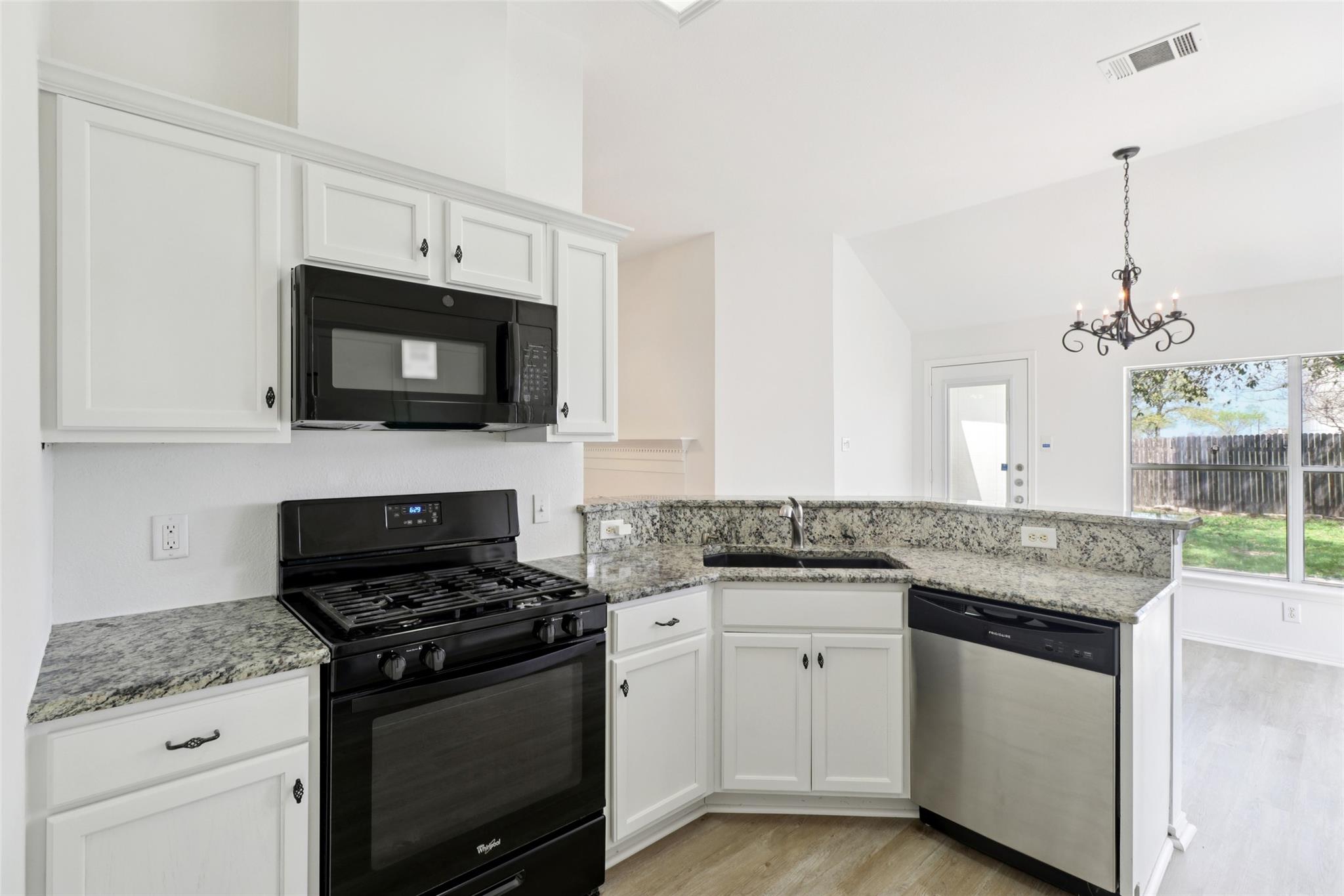 3012 Hill St, Round Rock, TX 78664