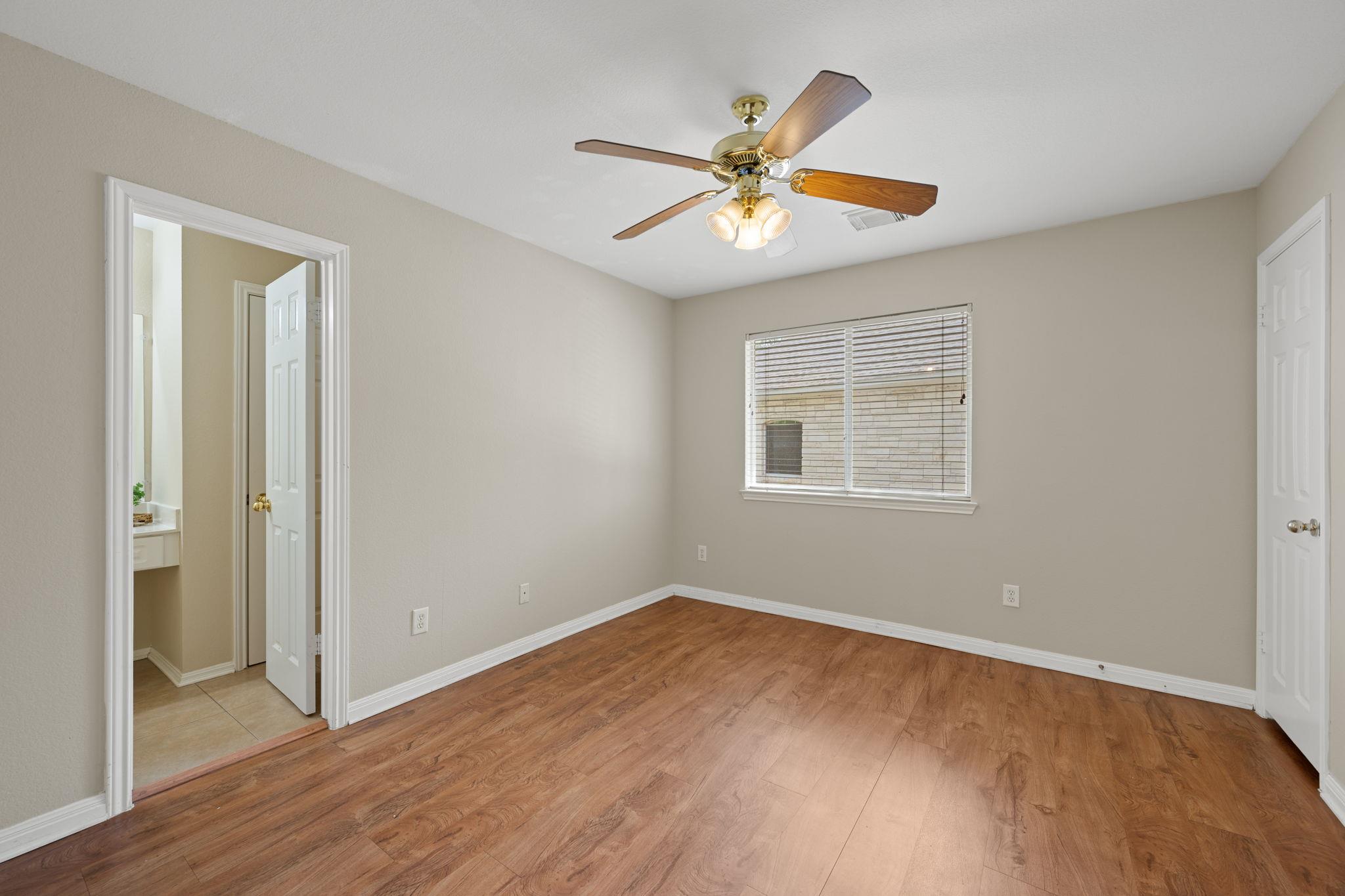 2054 Kimbrook Dr, Round Rock, TX 78681