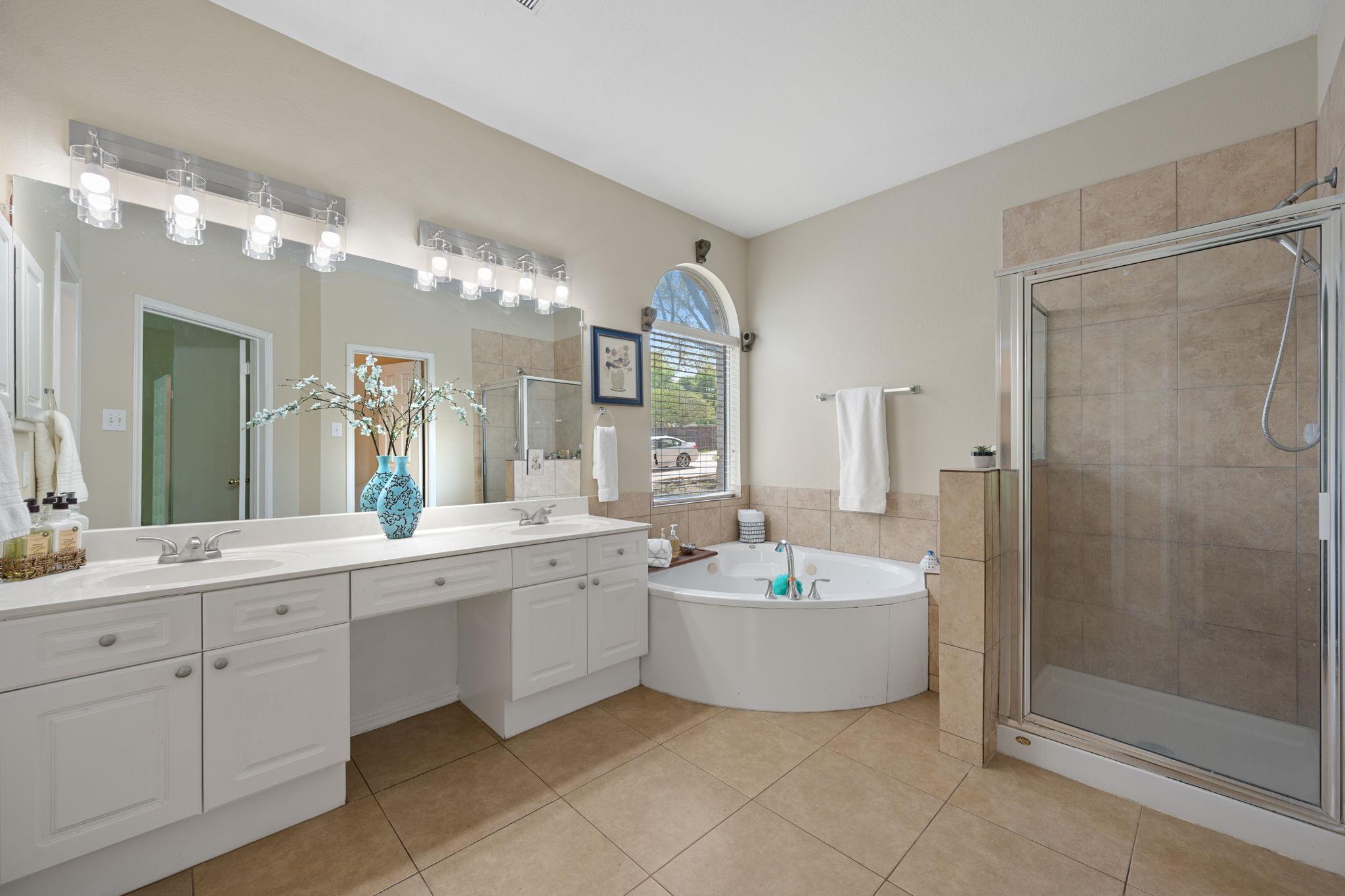 2054 Kimbrook Dr, Round Rock, TX 78681