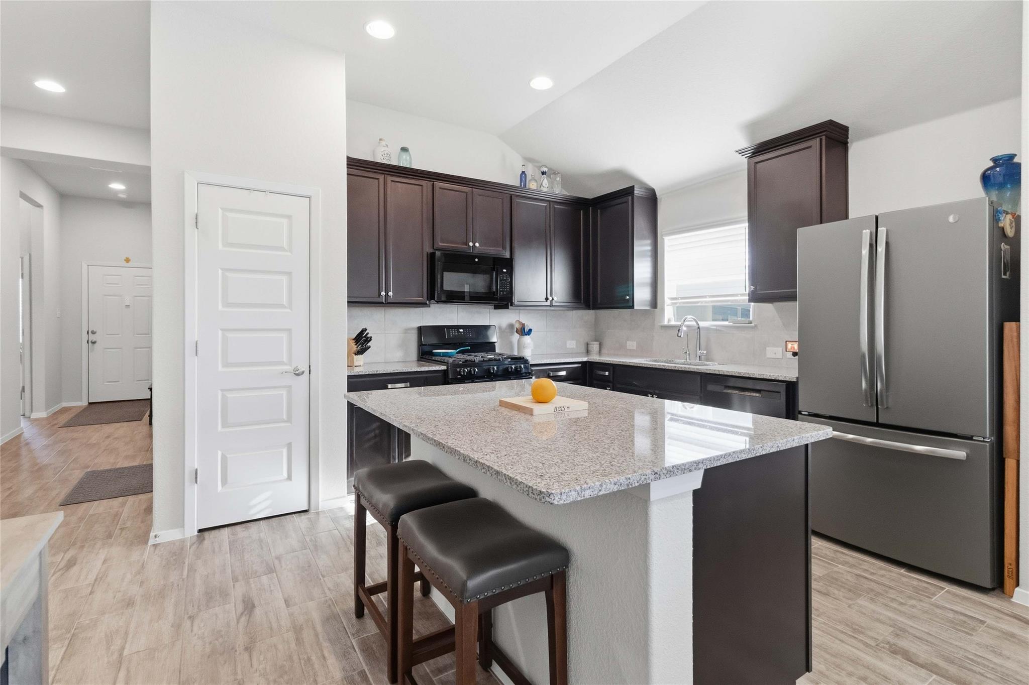 253 Sage Meadows Dr, San Marcos, TX 78666