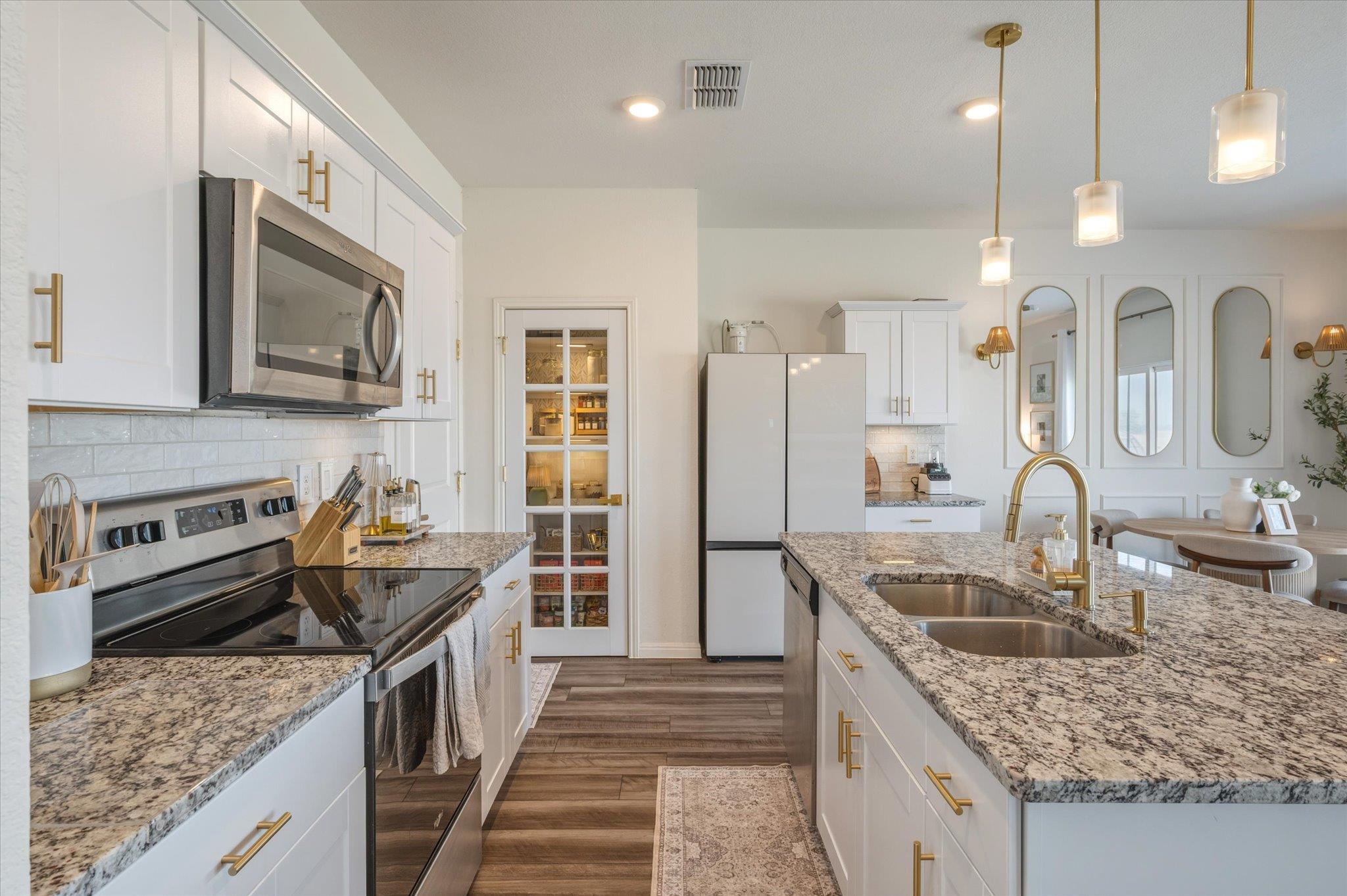 232 Waterbuck Loop Loop, Hutto, TX 78634