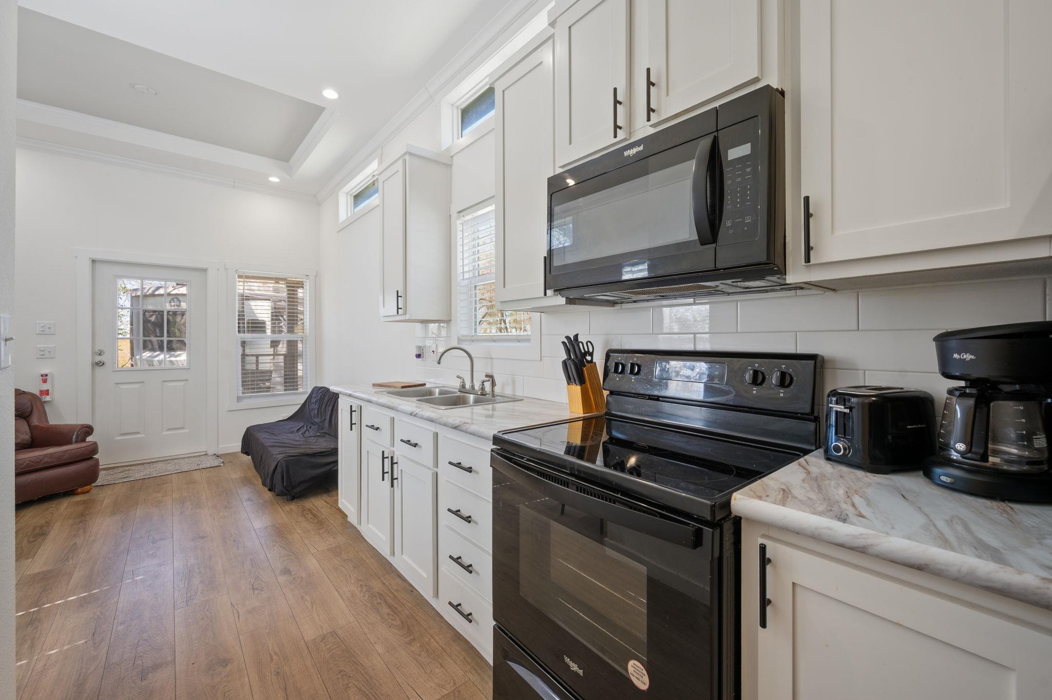 11900 Fm 1660, Hutto, TX 78634