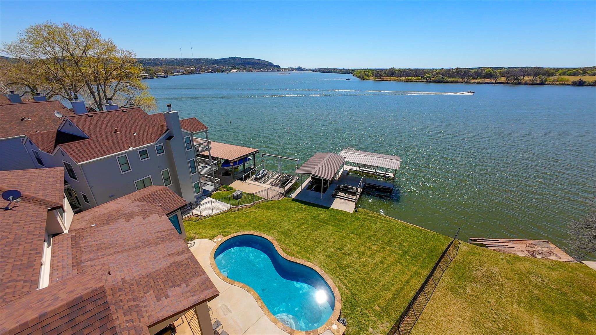 517 Reynolds St, Kingsland, TX 78639