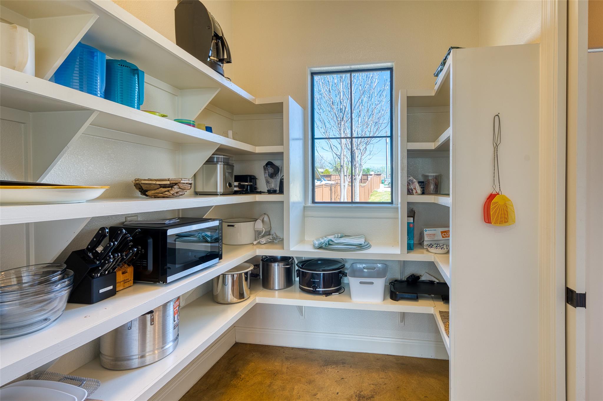 517 Reynolds St, Kingsland, TX 78639